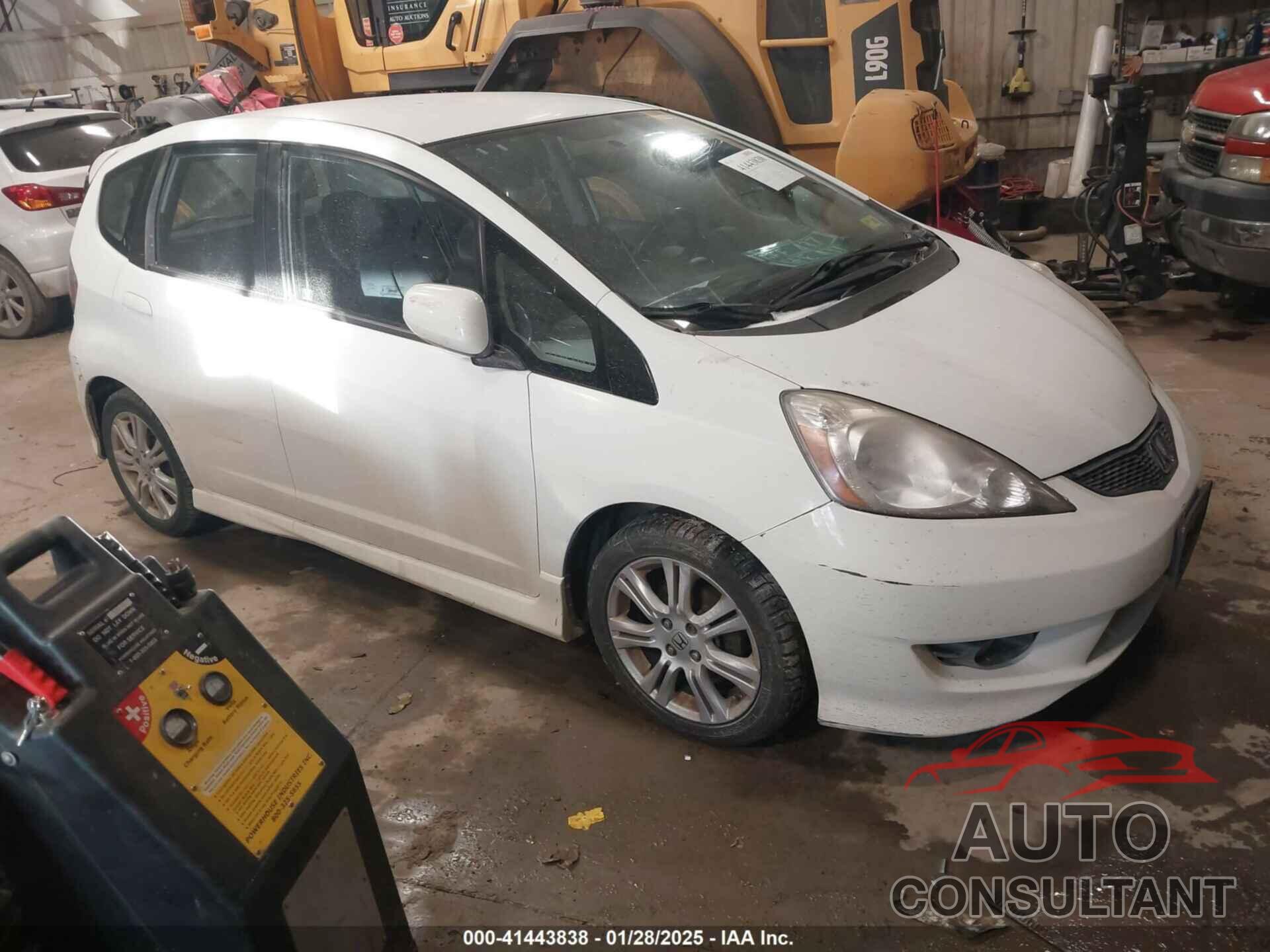 HONDA FIT 2010 - JHMGE8H43AC011448