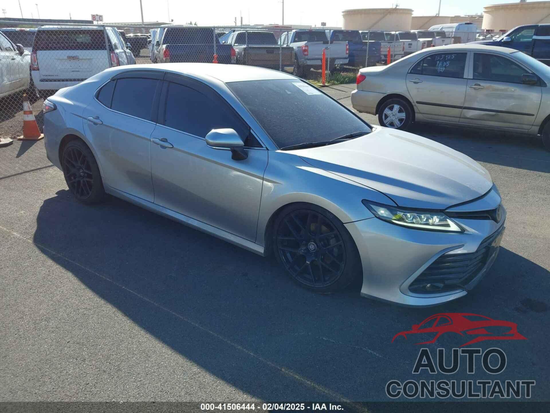 TOYOTA CAMRY 2021 - 4T1R11AK7MU588399