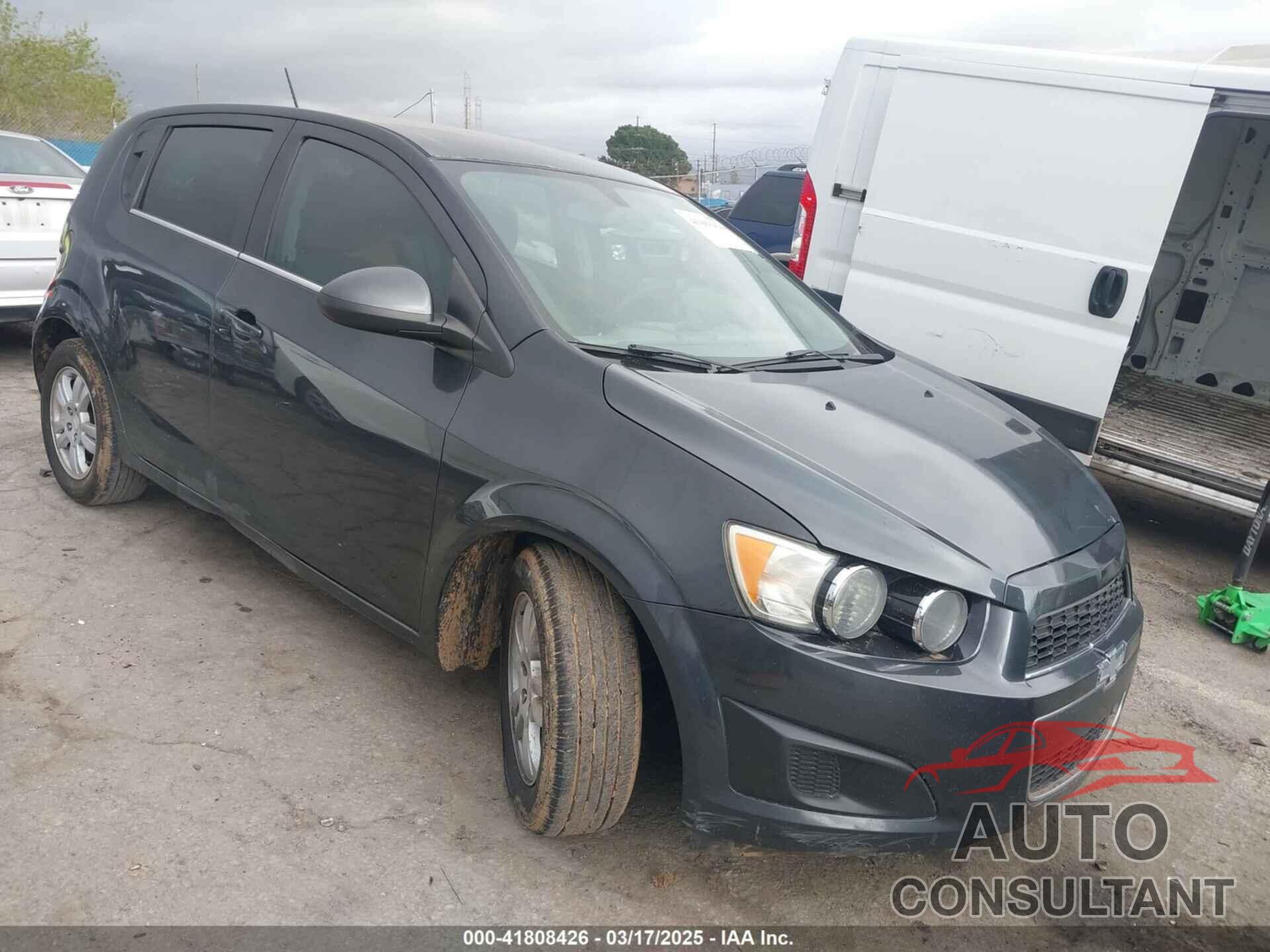 CHEVROLET SONIC 2016 - 1G1JC6SH3G4155865