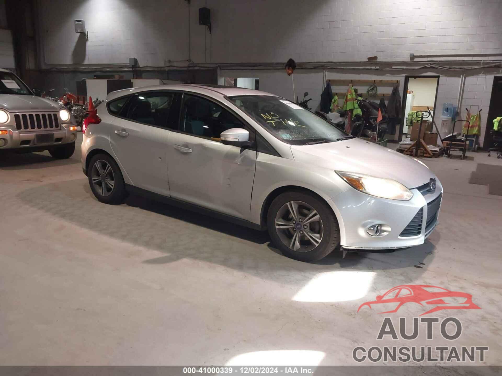 FORD FOCUS 2014 - 1FADP3K2XEL274184