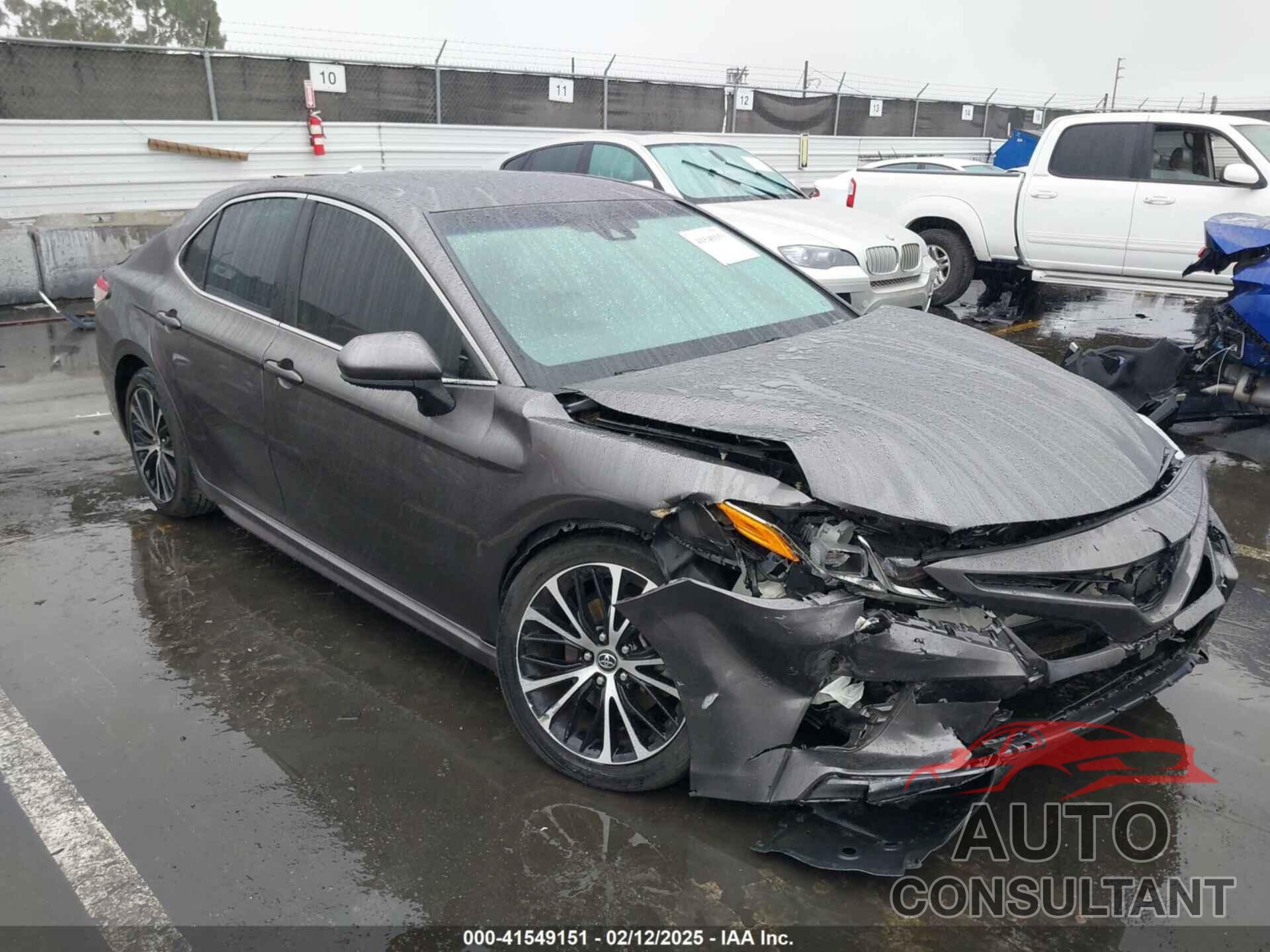 TOYOTA CAMRY 2018 - 4T1B11HK0JU150455