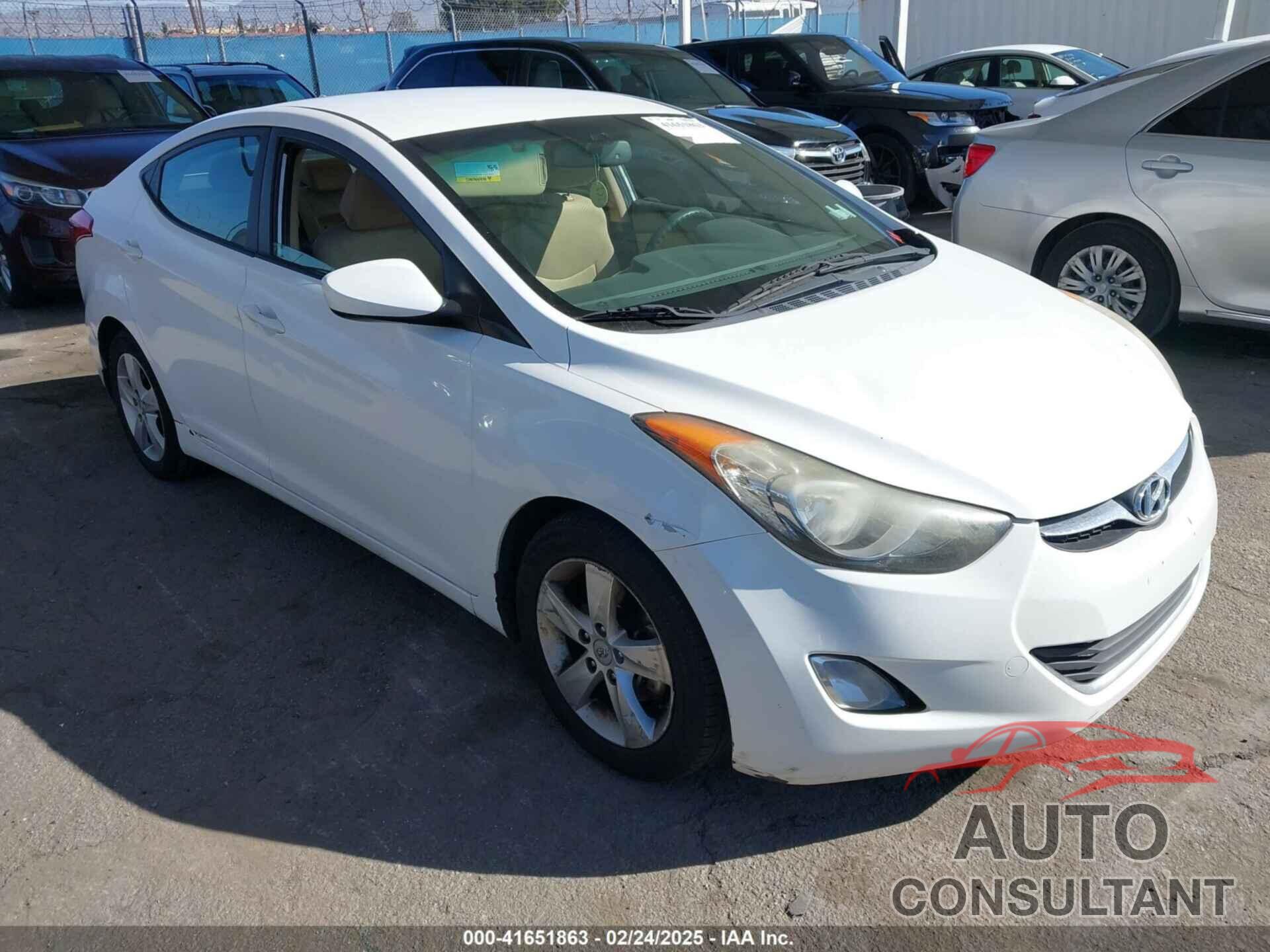 HYUNDAI ELANTRA 2013 - 5NPDH4AE0DH273105
