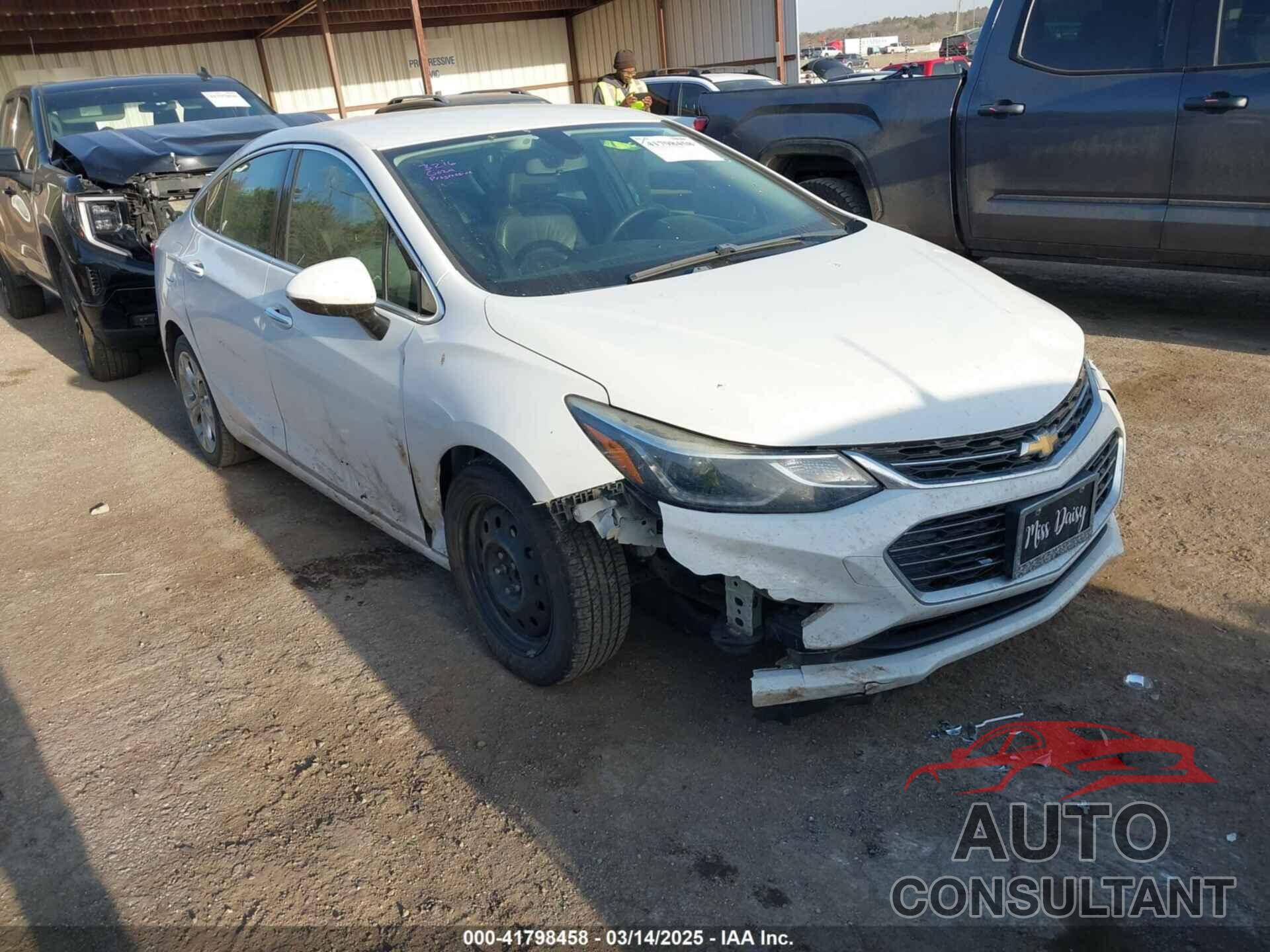 CHEVROLET CRUZE 2018 - 1G1BF5SM9J7199166
