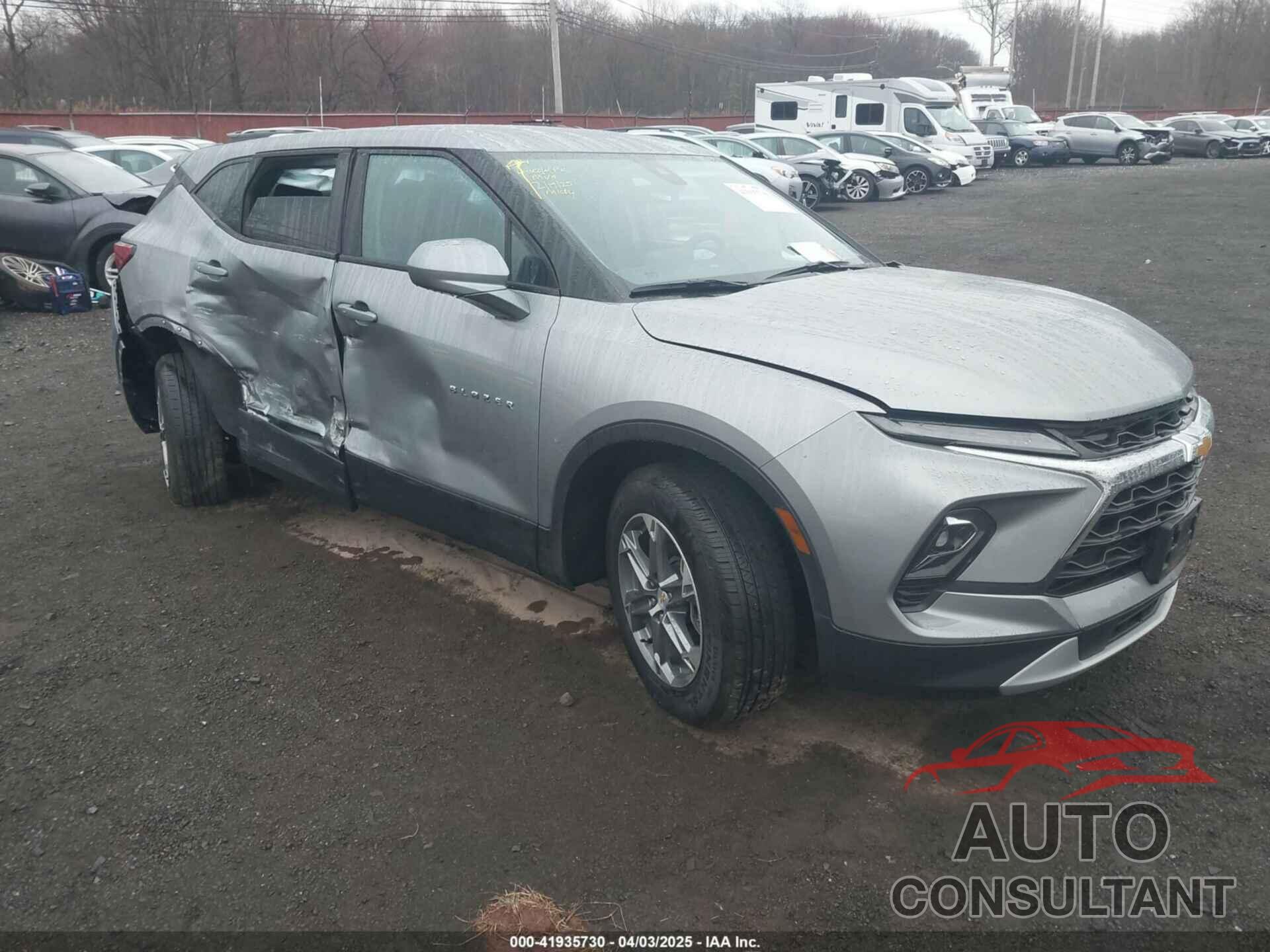CHEVROLET BLAZER 2023 - 3GNKBHR40PS195292