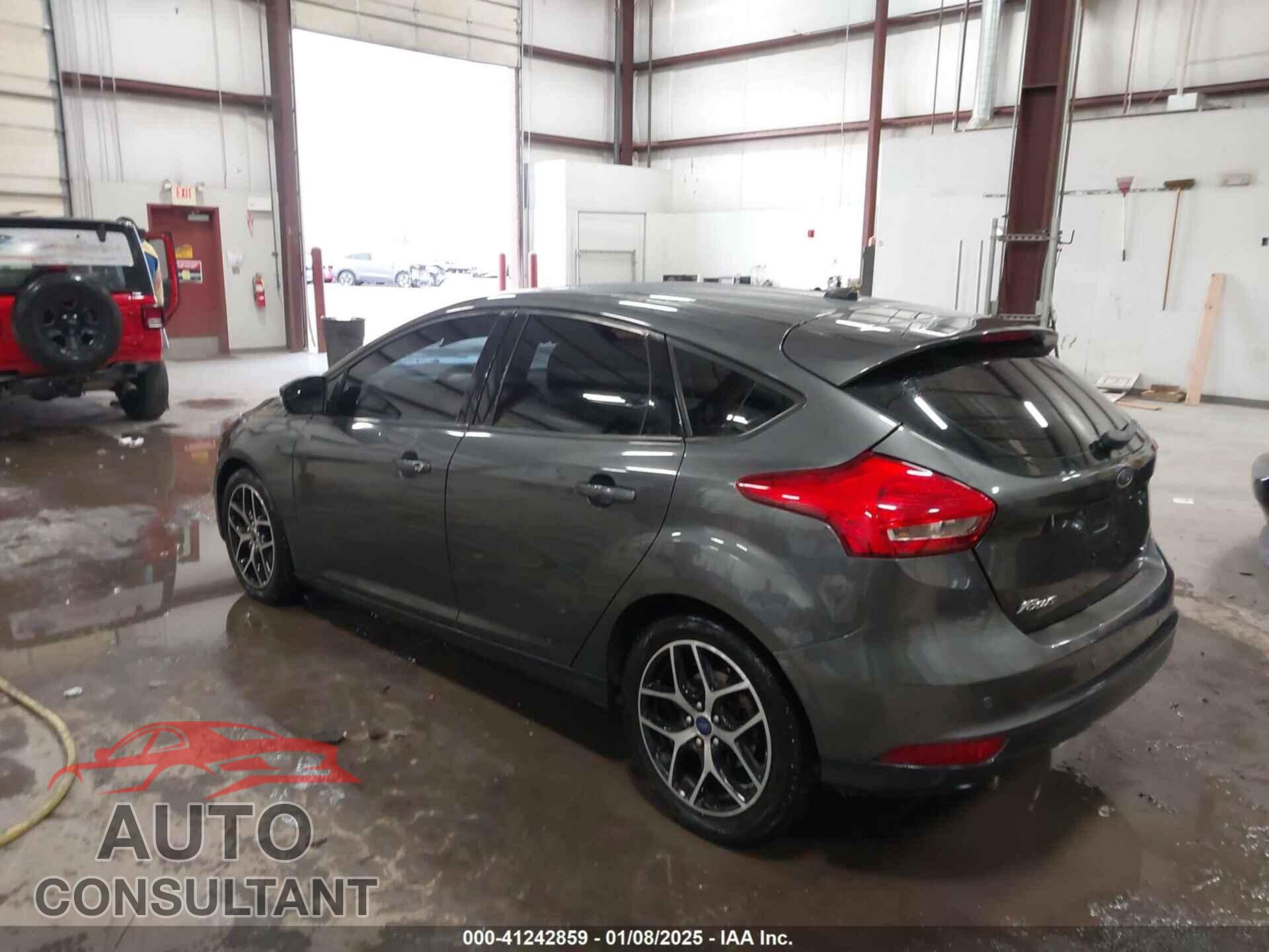 FORD FOCUS 2017 - 1FADP3M24HL258581