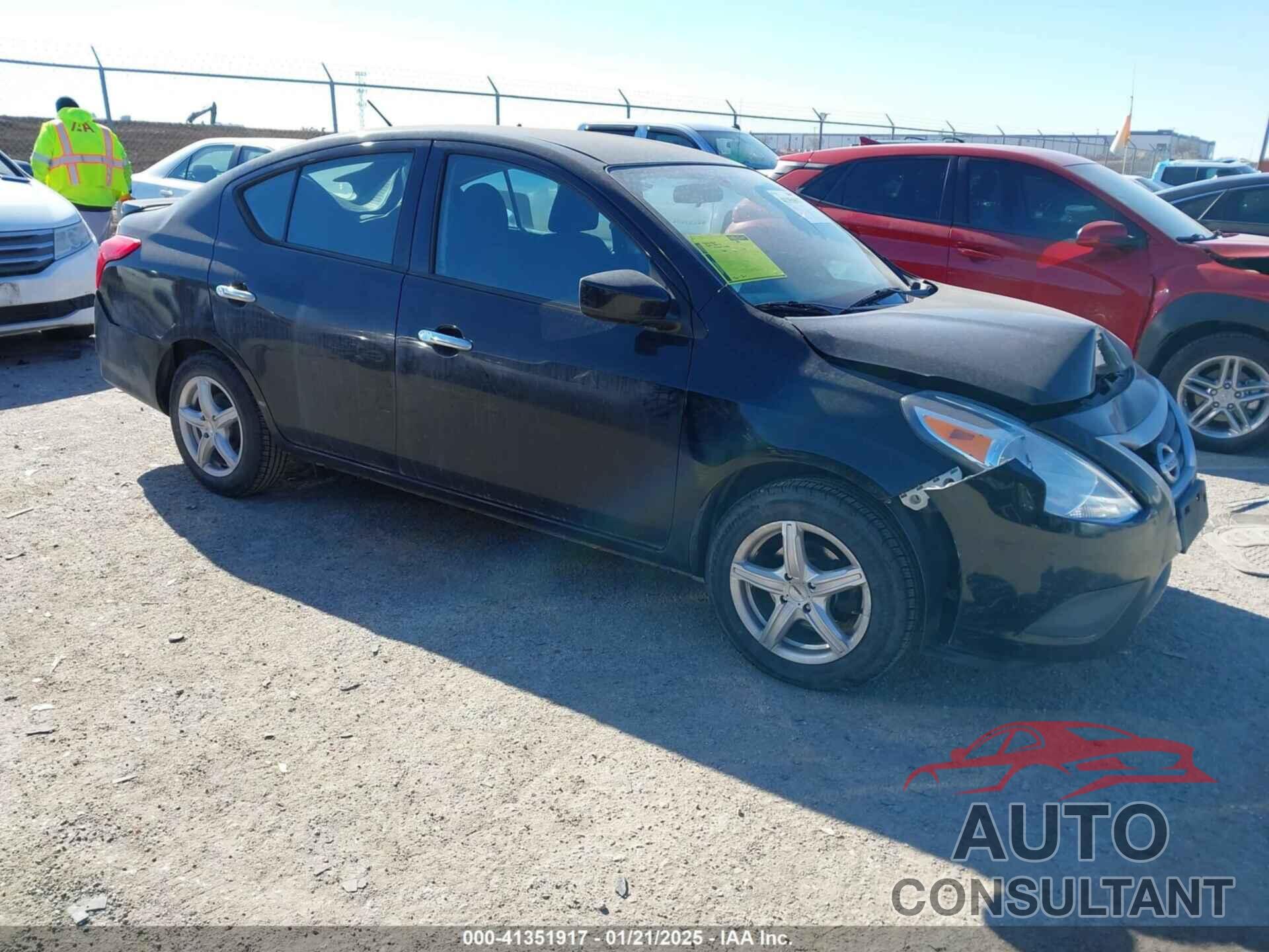 NISSAN VERSA 2017 - 3N1CN7AP8HL843626