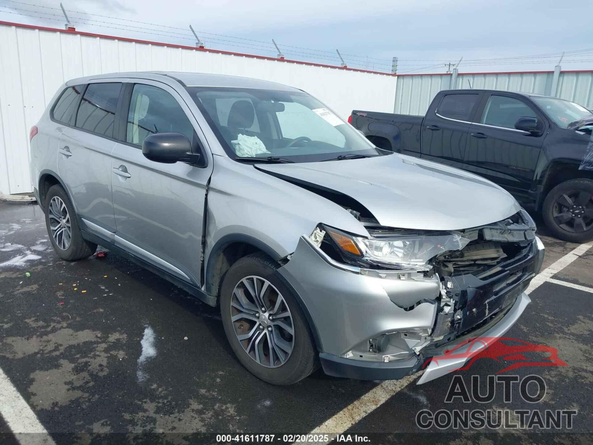 MITSUBISHI OUTLANDER 2018 - JA4AZ3A36JZ062448