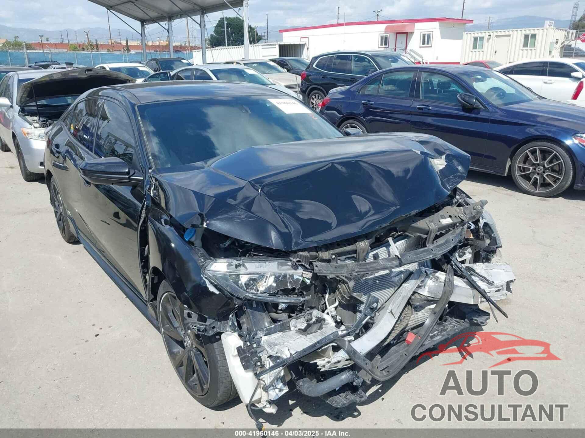 HONDA CIVIC 2017 - SHHFK7H41HU402125