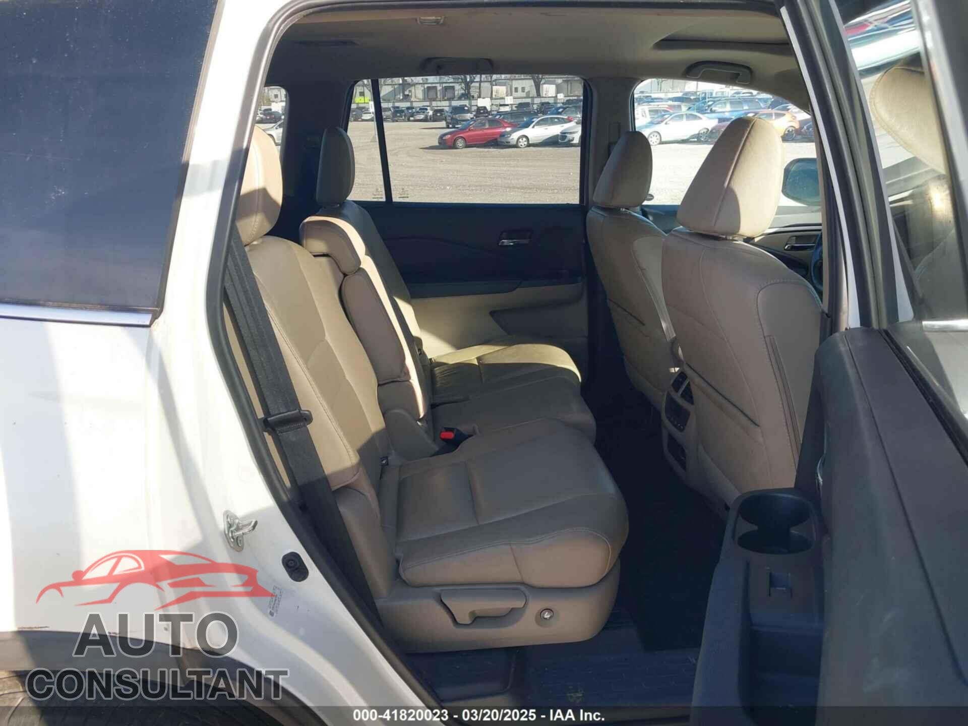 HONDA PILOT 2016 - 5FNYF5H5XGB016152