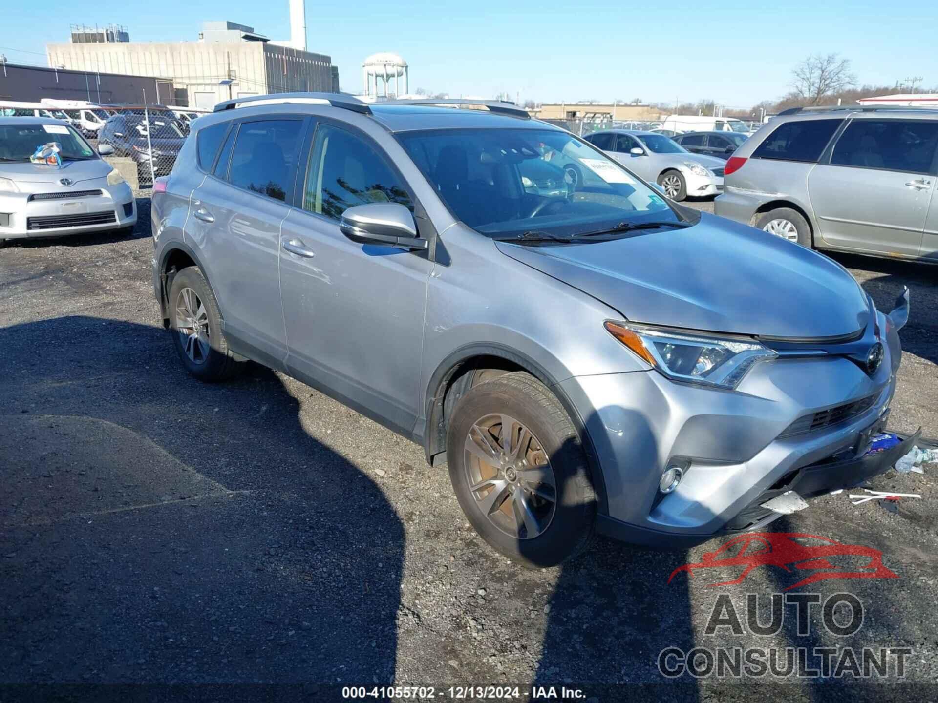 TOYOTA RAV4 2018 - JTMRFREV8JD238123