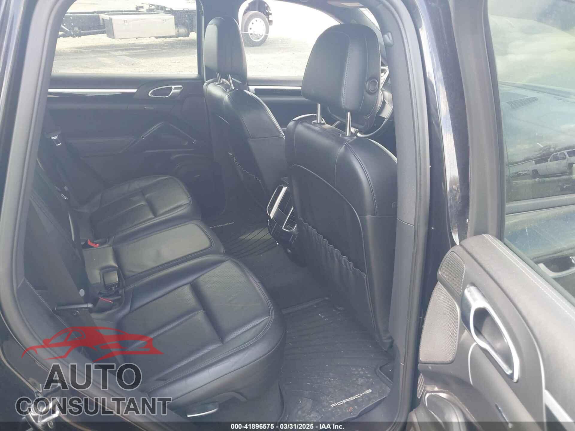 PORSCHE CAYENNE 2011 - WP1AB2A22BLA48979