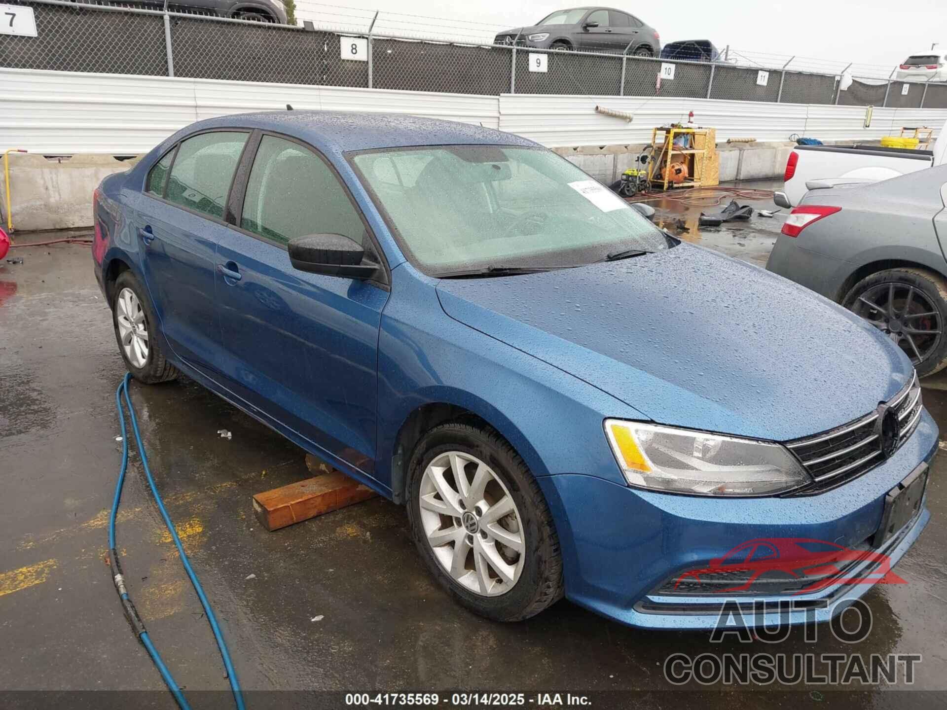 VOLKSWAGEN JETTA 2015 - 3VWD17AJ5FM310694