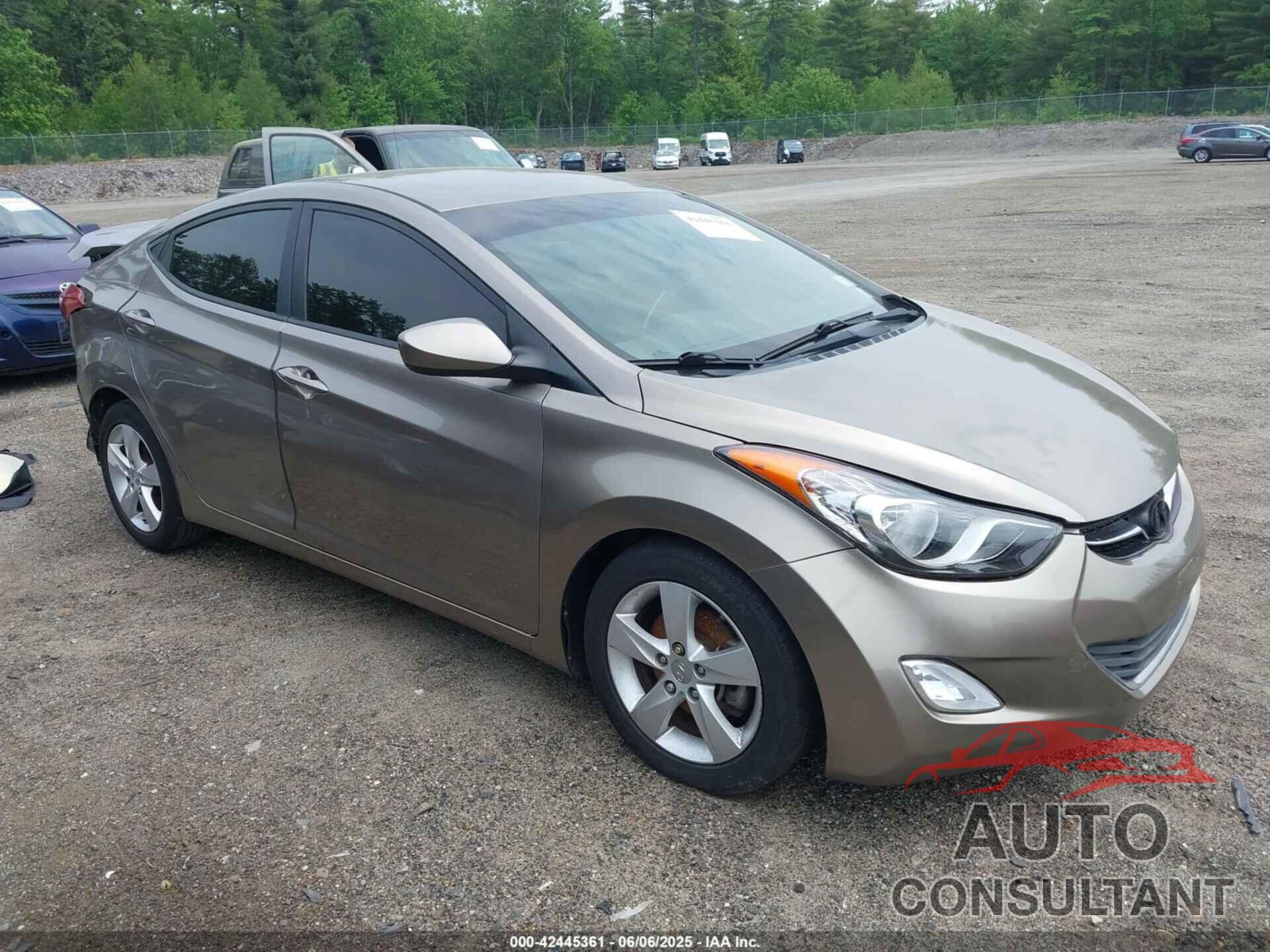 HYUNDAI ELANTRA 2013 - 5NPDH4AE3DH175248