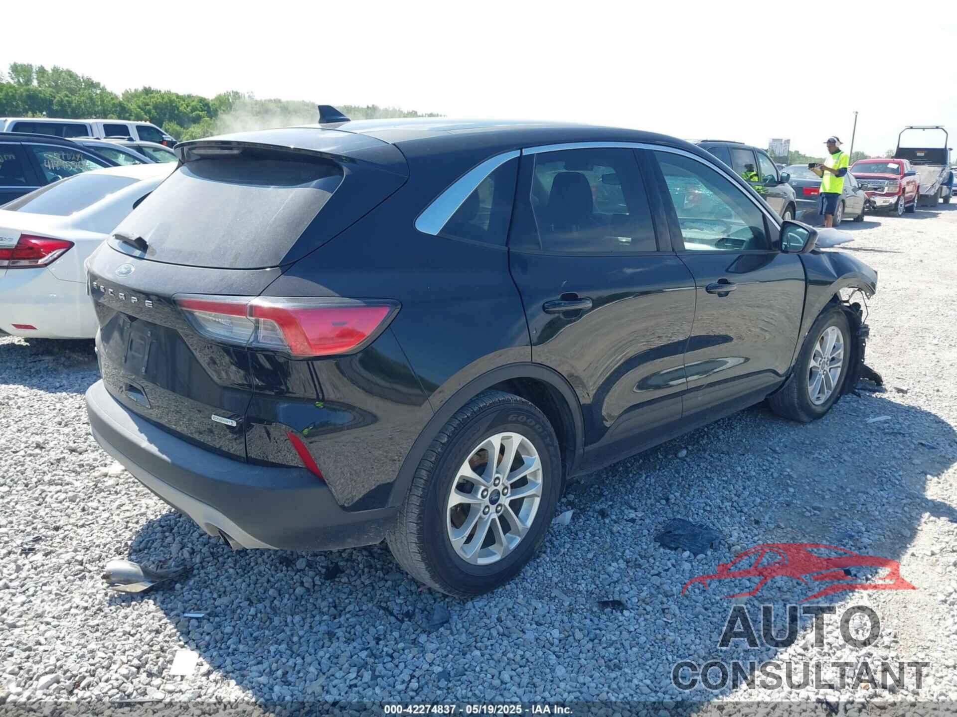 FORD ESCAPE 2020 - 1FMCU0G64LUB89305