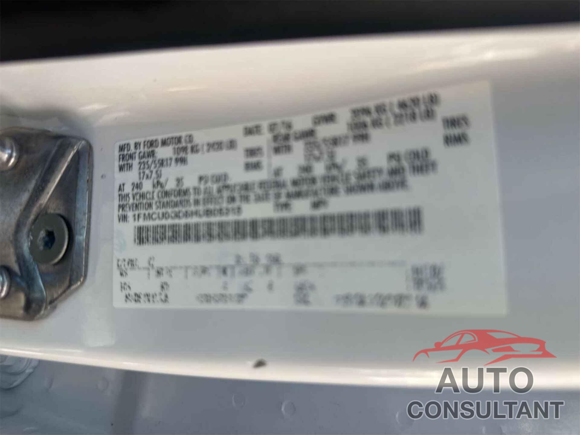 FORD ESCAPE 2017 - 1FMCU0GD8HUB05315