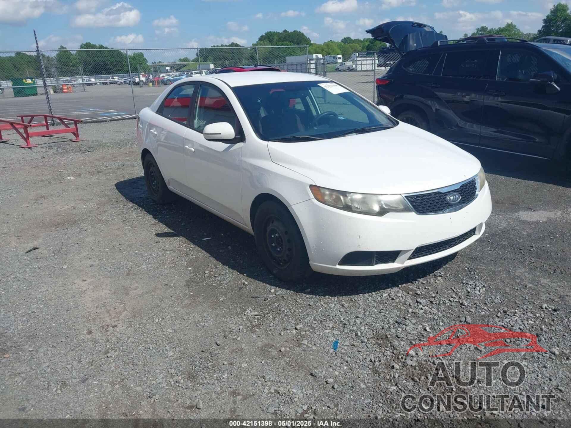 KIA FORTE 2011 - KNAFU4A22B5359181
