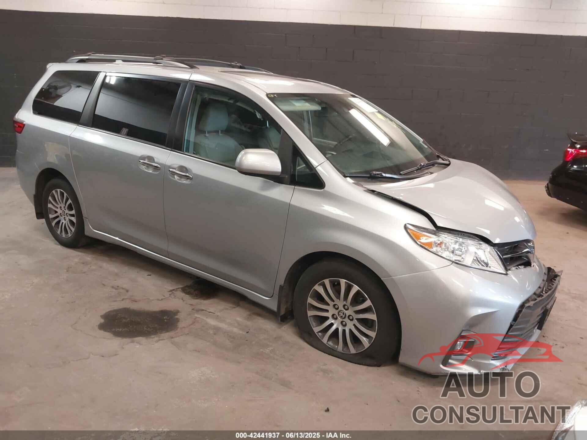TOYOTA SIENNA 2020 - 5TDYZ3DC0LS086166