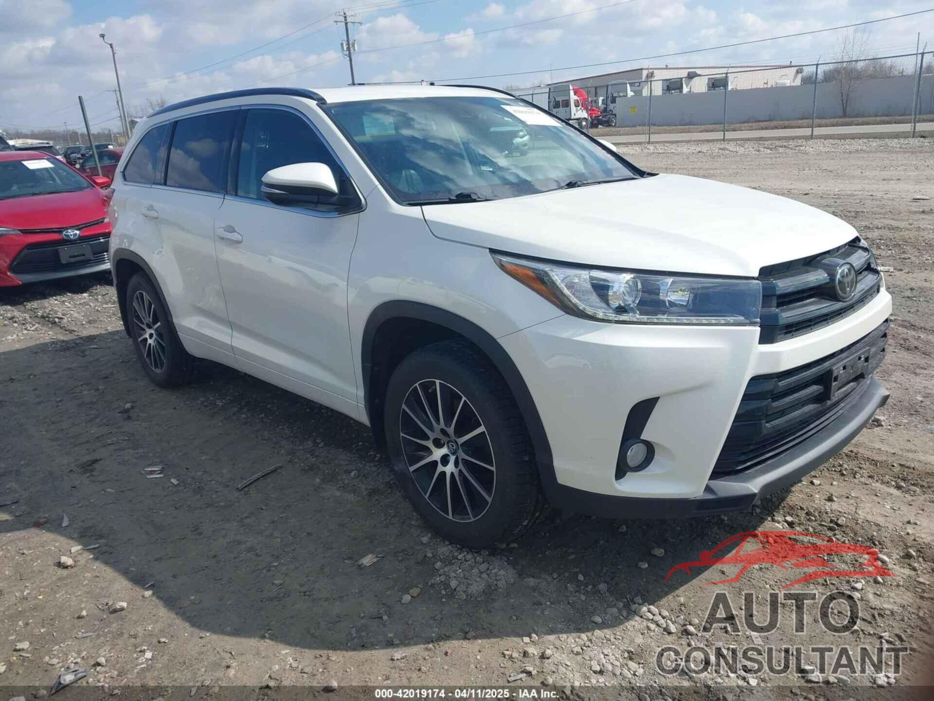TOYOTA HIGHLANDER 2017 - 5TDJZRFH2HS516803