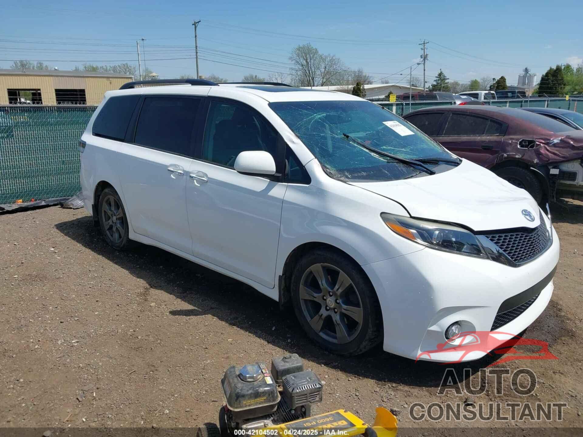 TOYOTA SIENNA 2017 - 5TDXZ3DCXHS883219