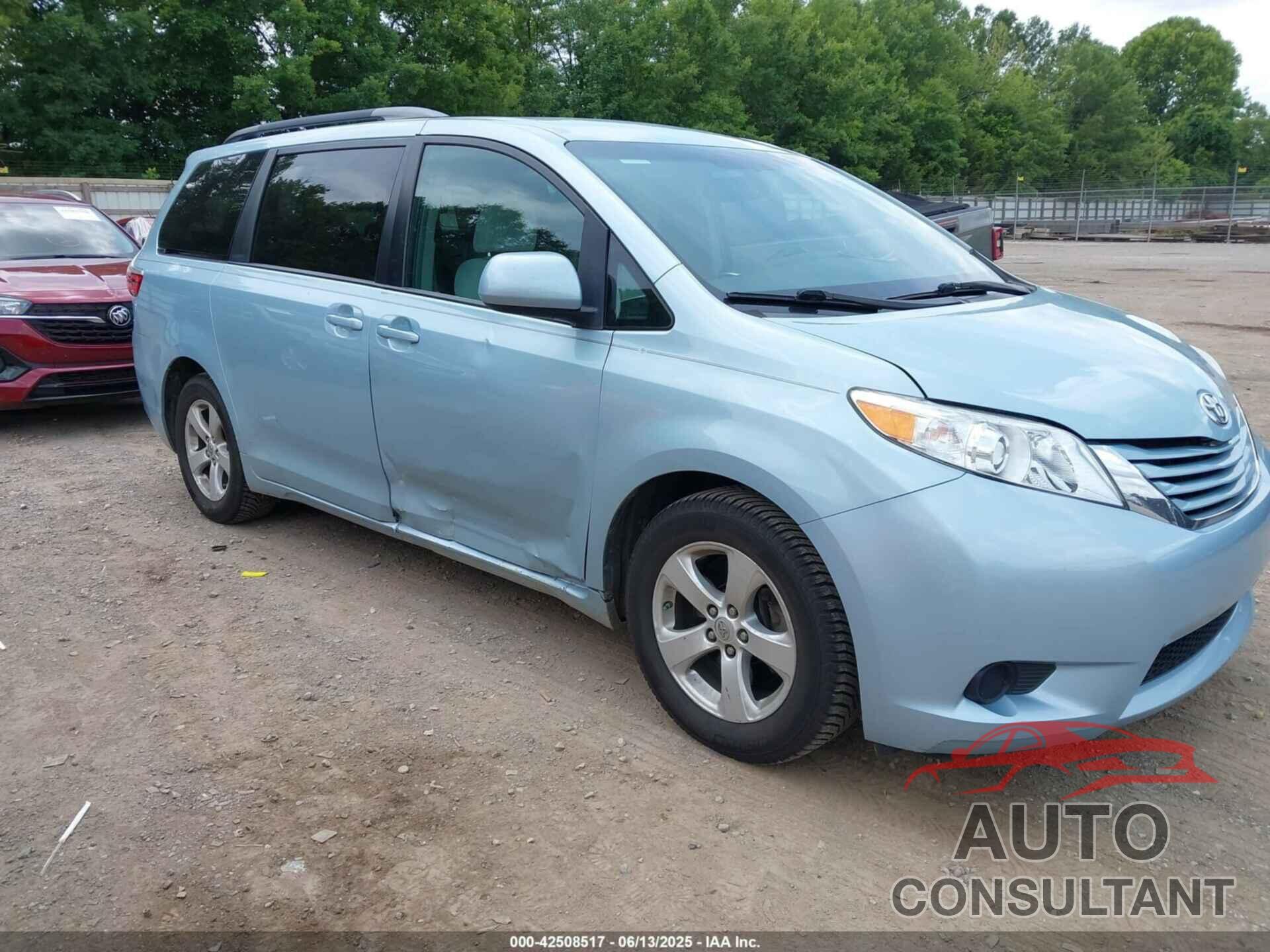 TOYOTA SIENNA 2017 - 5TDKZ3DC5HS831376