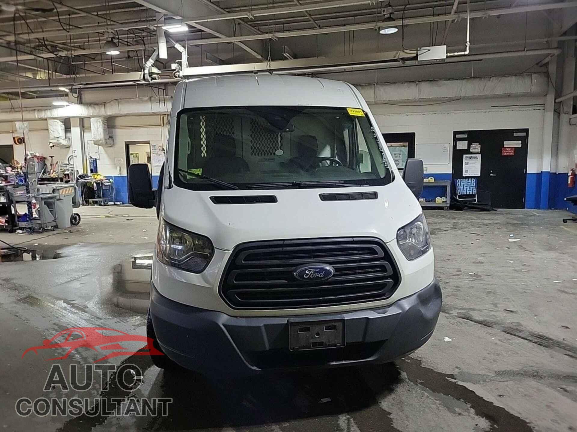 FORD TRANSIT 2017 - 1FTYR1CM2HKB33811