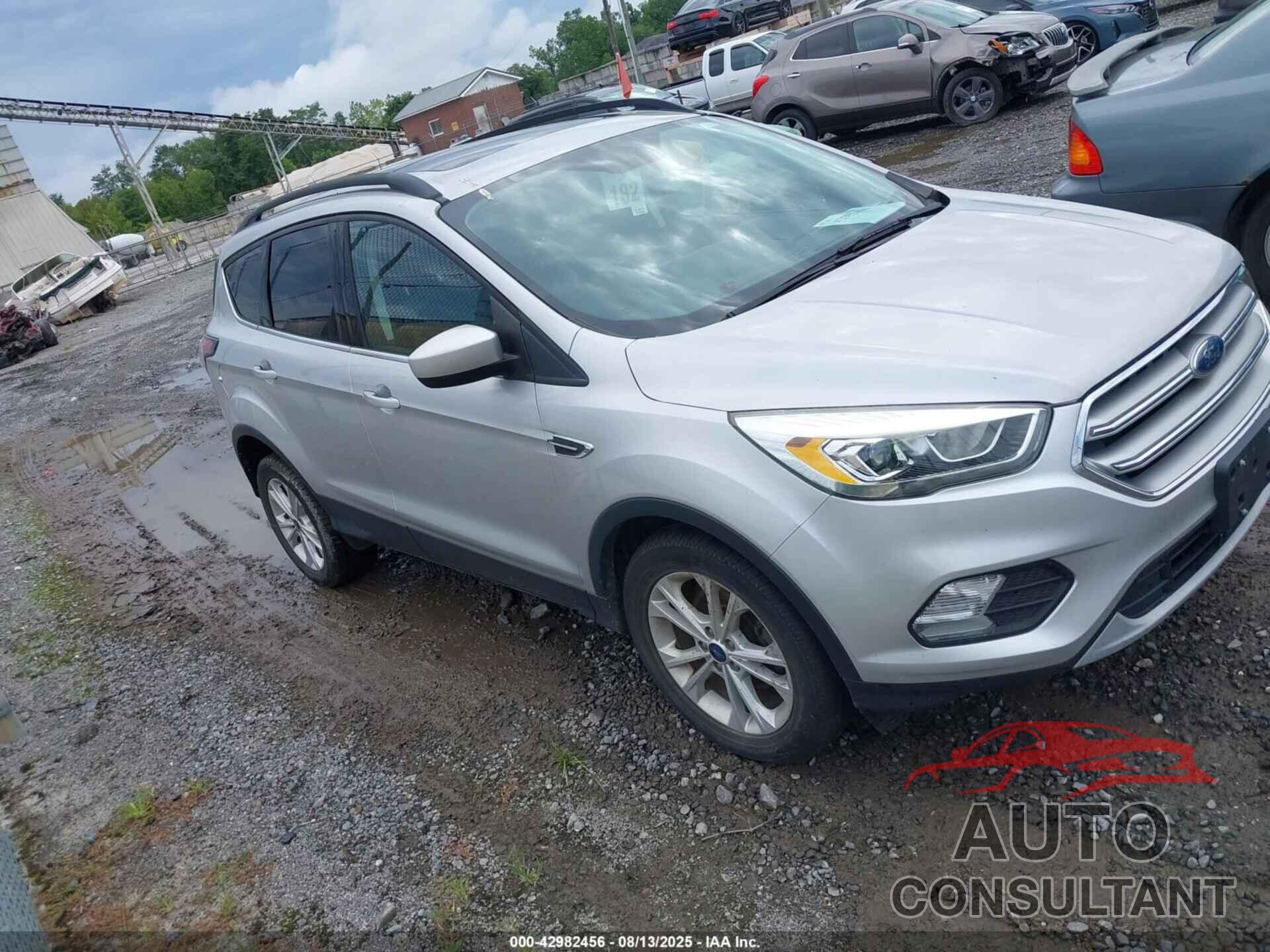 FORD ESCAPE 2017 - 1FMCU0GD9HUB40526