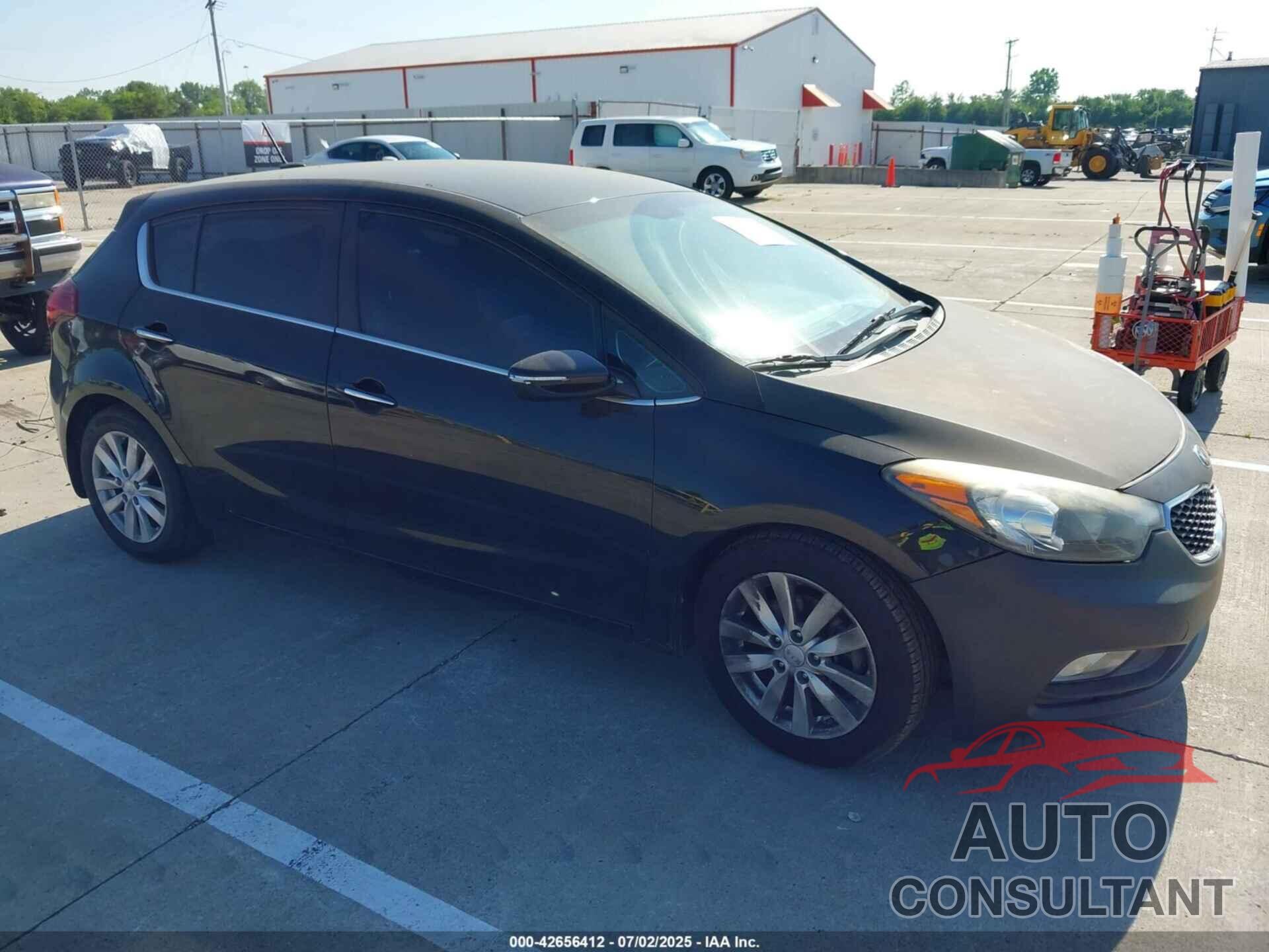 KIA FORTE 2015 - KNAFX5A85F5372305