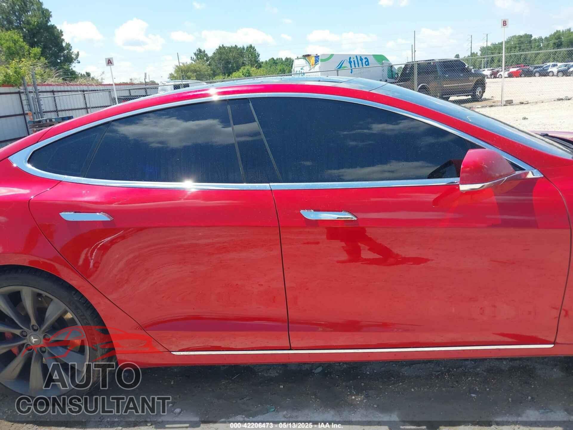 TESLA MODEL S 2016 - 5YJSA1E48GF144821