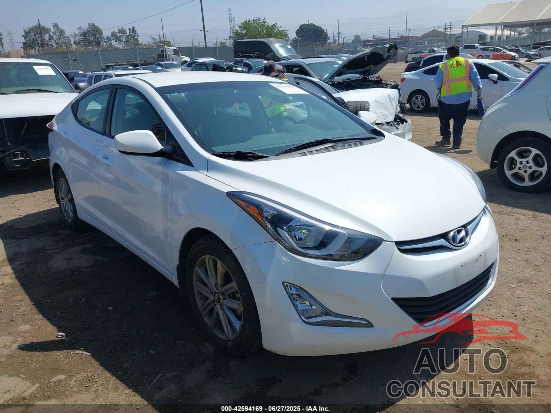 HYUNDAI ELANTRA 2016 - 5NPDH4AE3GH658811