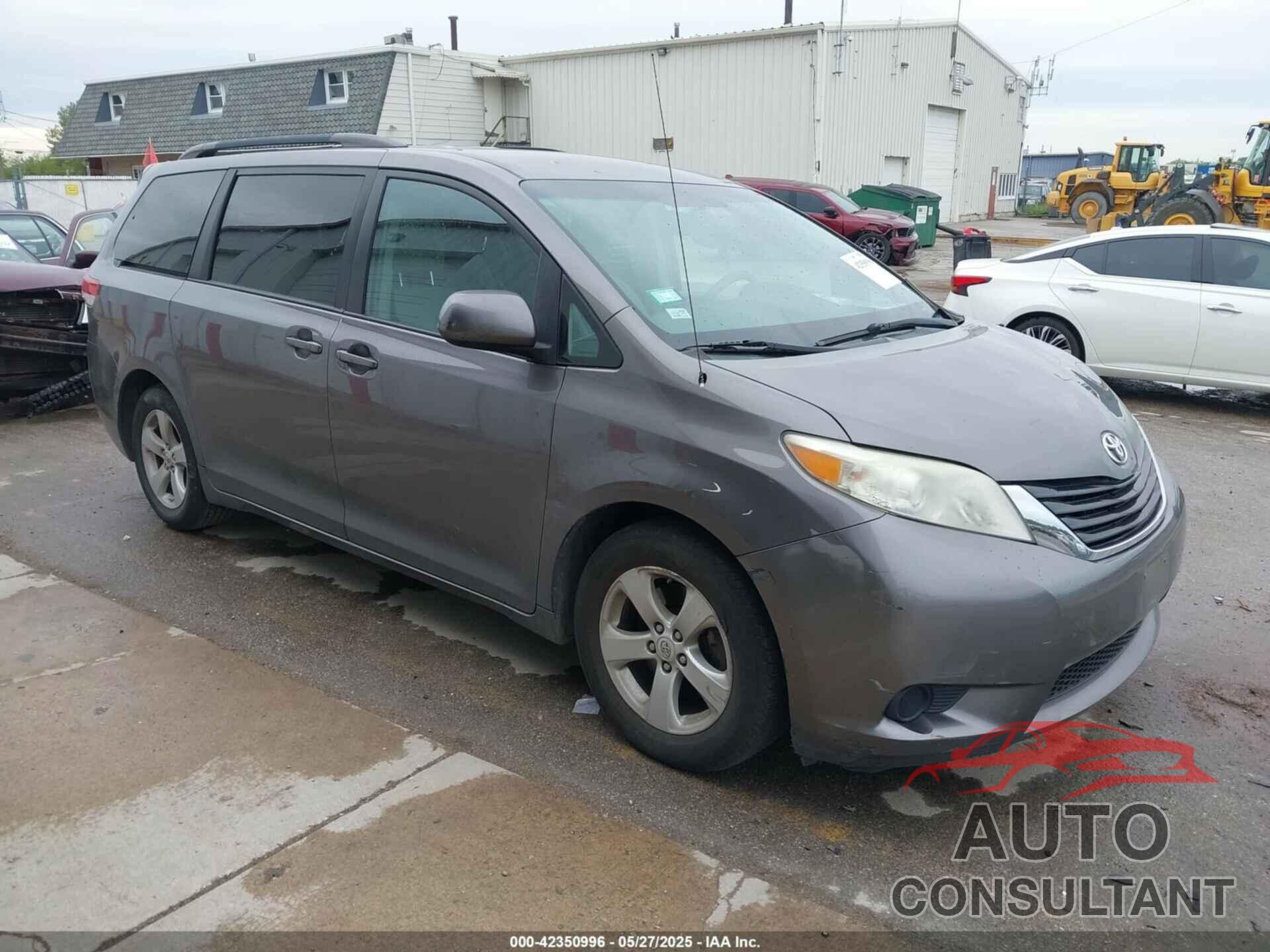 TOYOTA SIENNA 2011 - 5TDKK3DC3BS145350