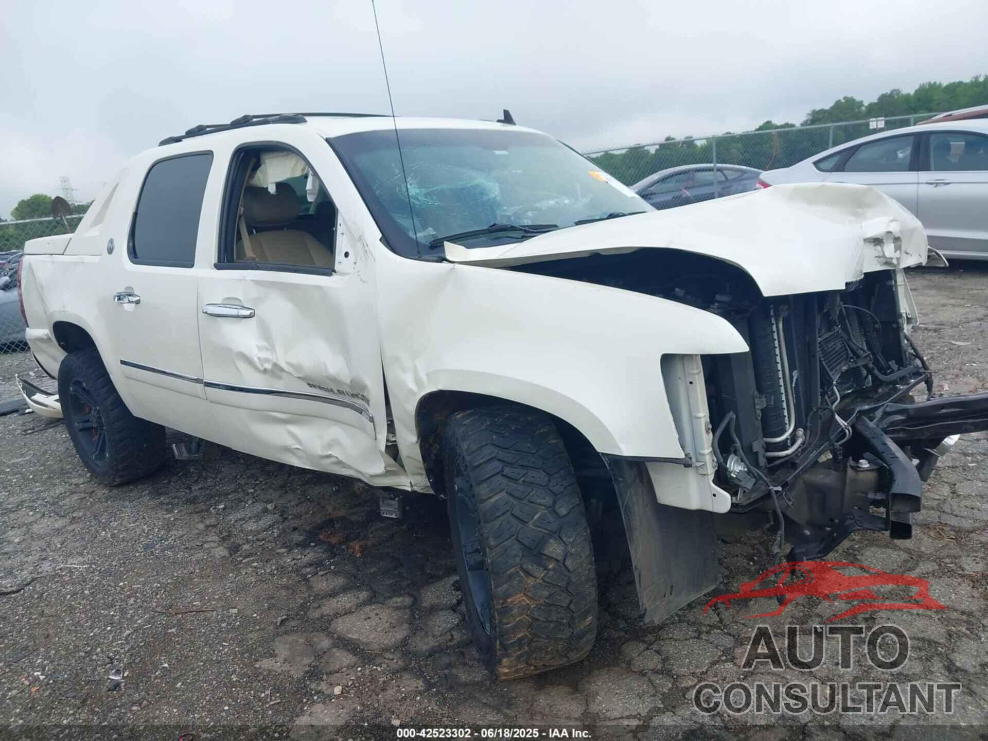 CHEVROLET AVALANCHE 2013 - 3GNMCGE01DG280823