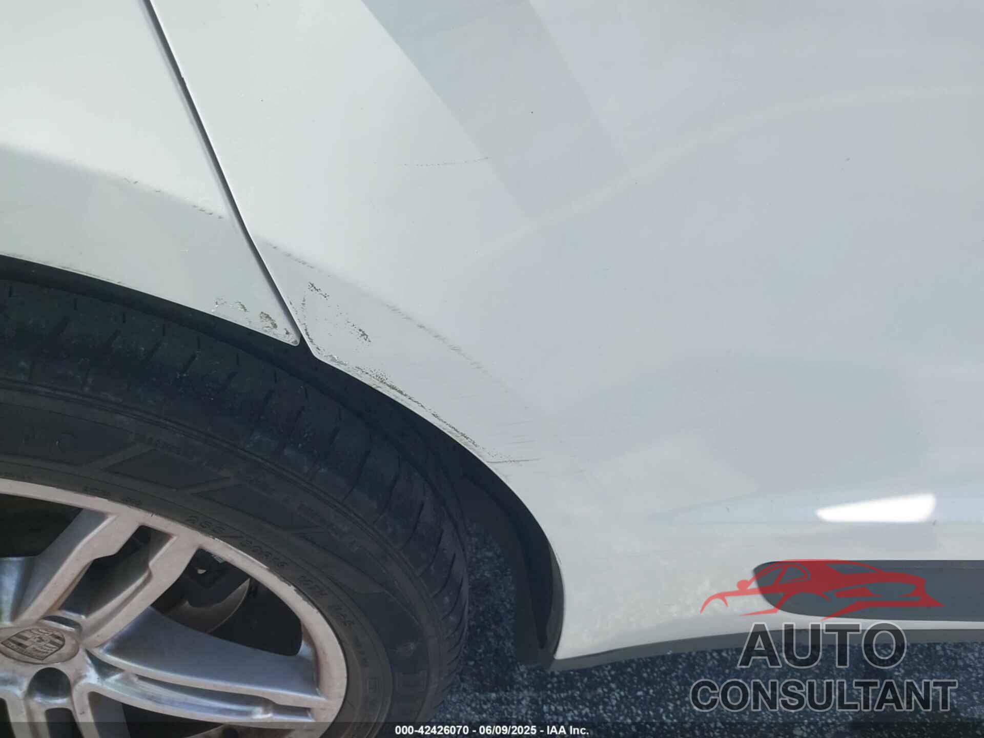 PORSCHE MACAN 2018 - WP1AA2A55JLB09317