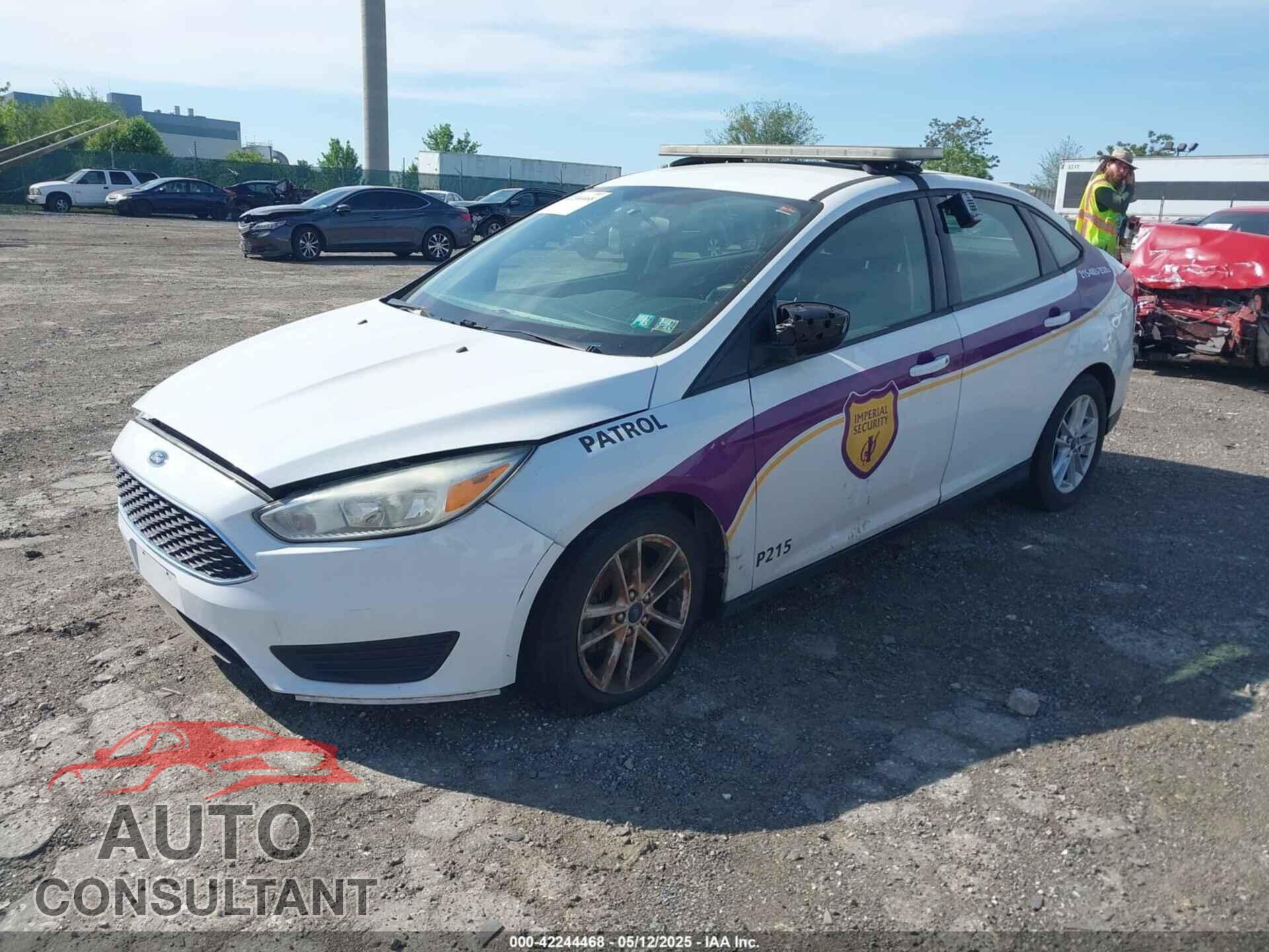 FORD FOCUS 2015 - 1FADP3F26FL372284