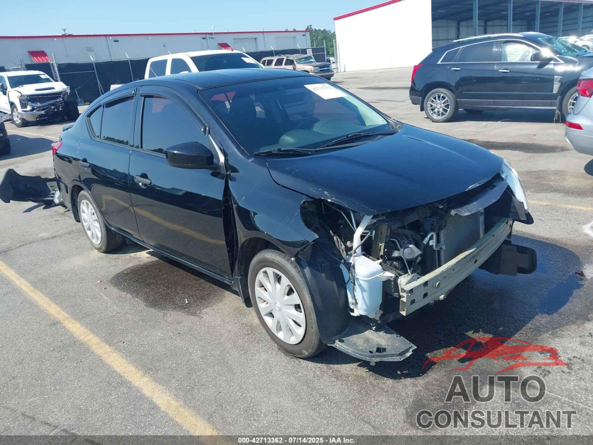 NISSAN VERSA 2018 - 3N1CN7AP4JL887368