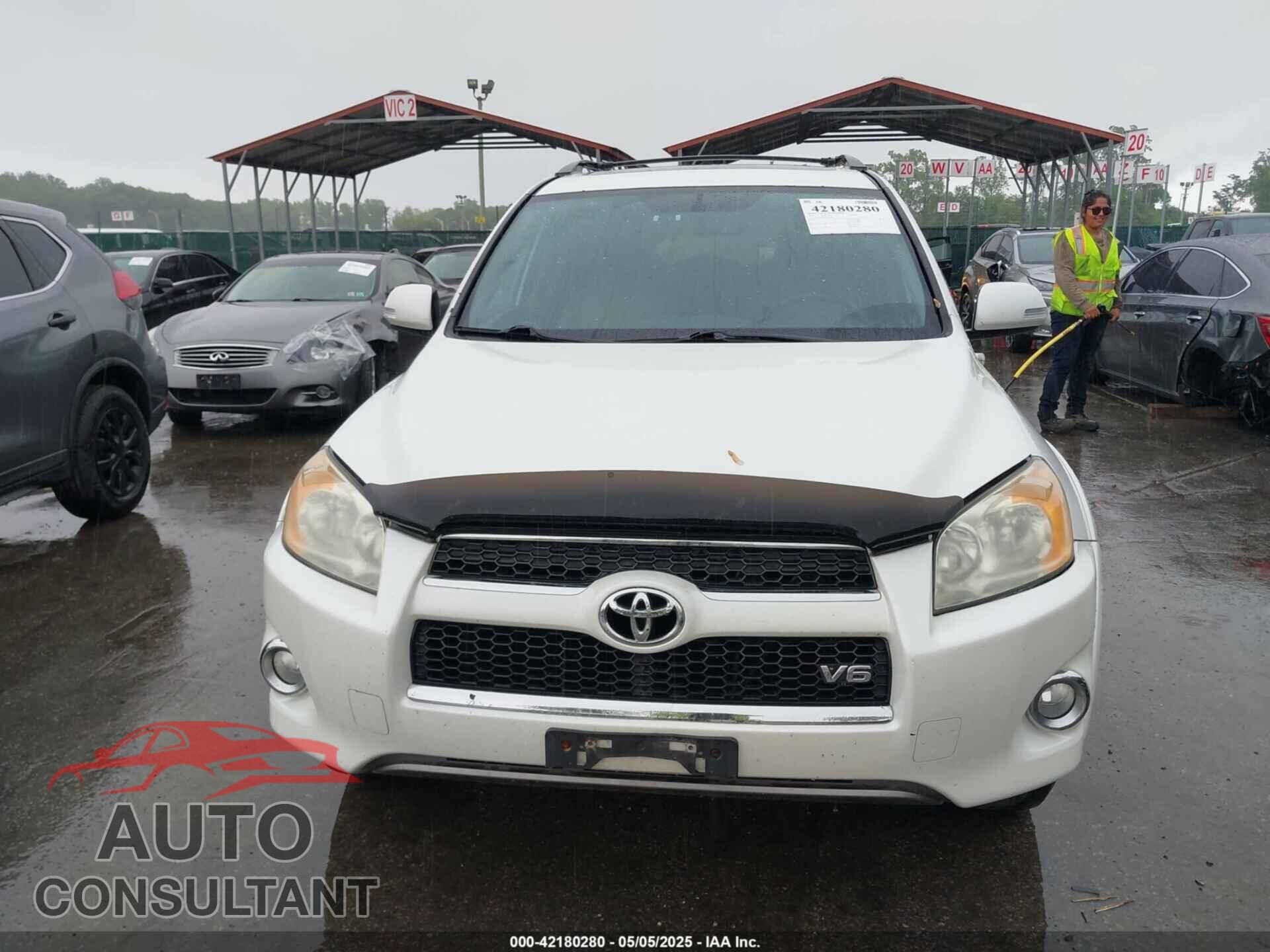 TOYOTA RAV4 2011 - 2T3DK4DV5BW052473
