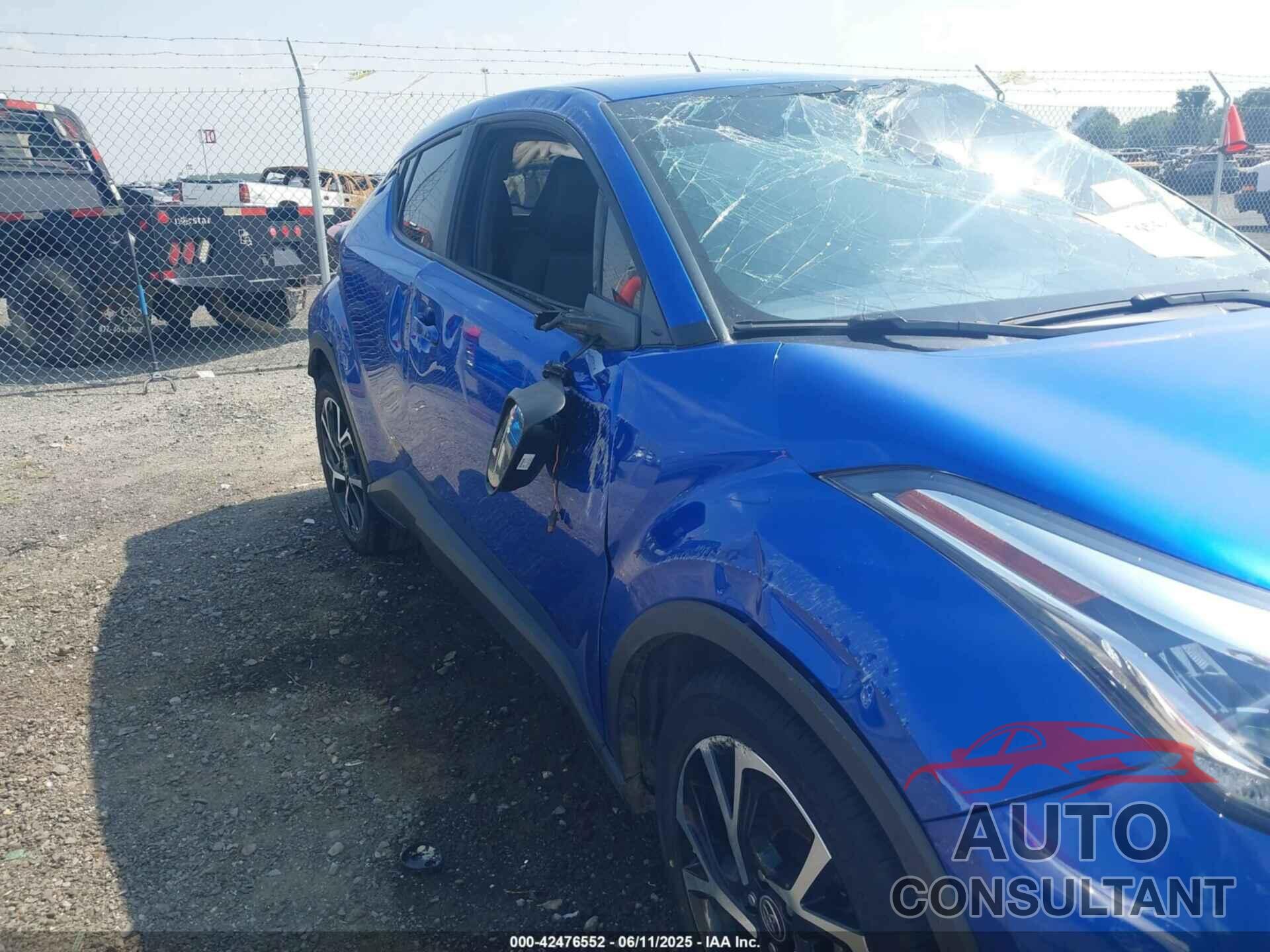 TOYOTA C-HR 2021 - JTNKHMBX9M1115355