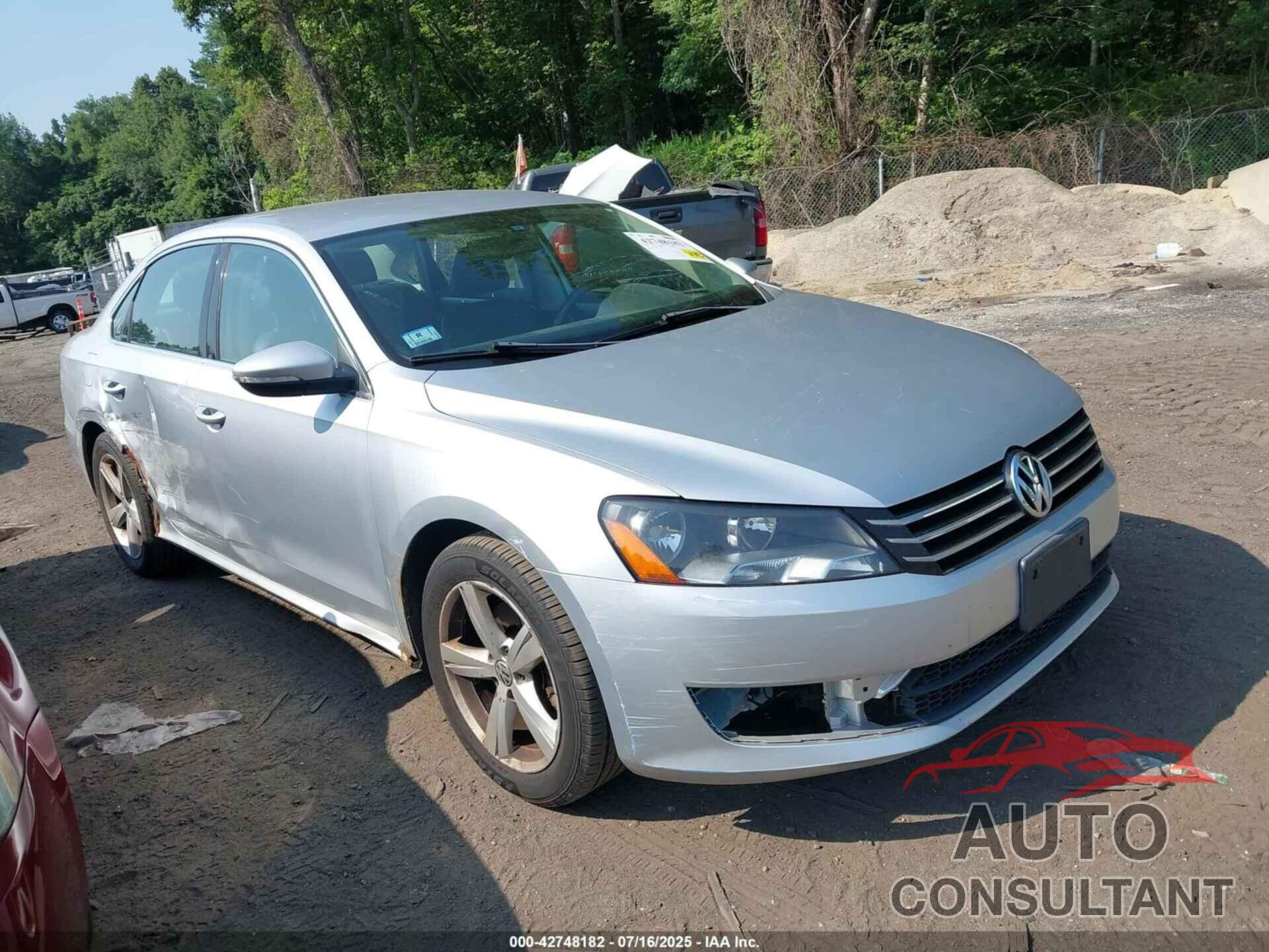VOLKSWAGEN PASSAT 2012 - 1VWBP7A34CC073376