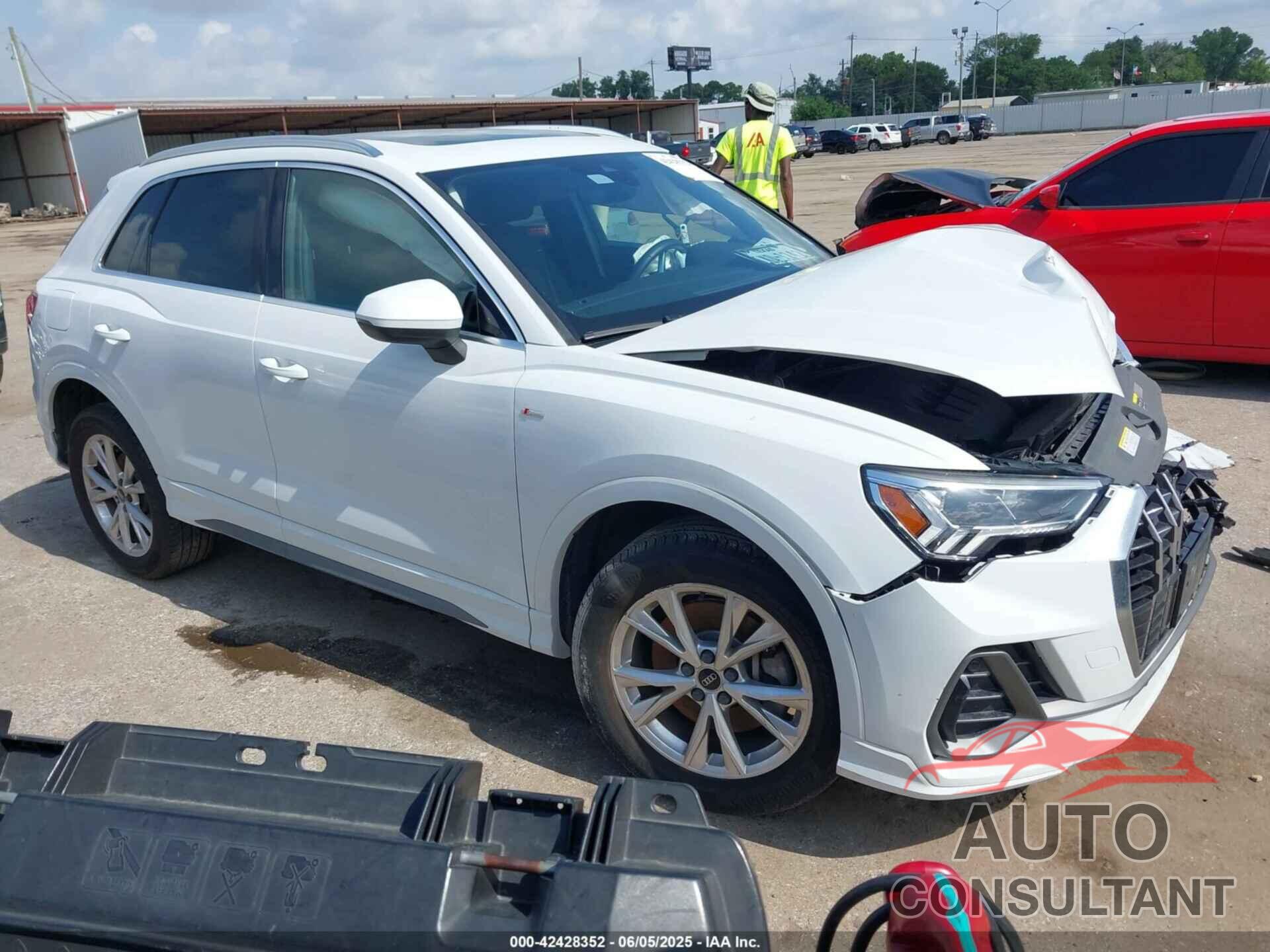 AUDI Q3 2023 - WA1EECF39P1027254