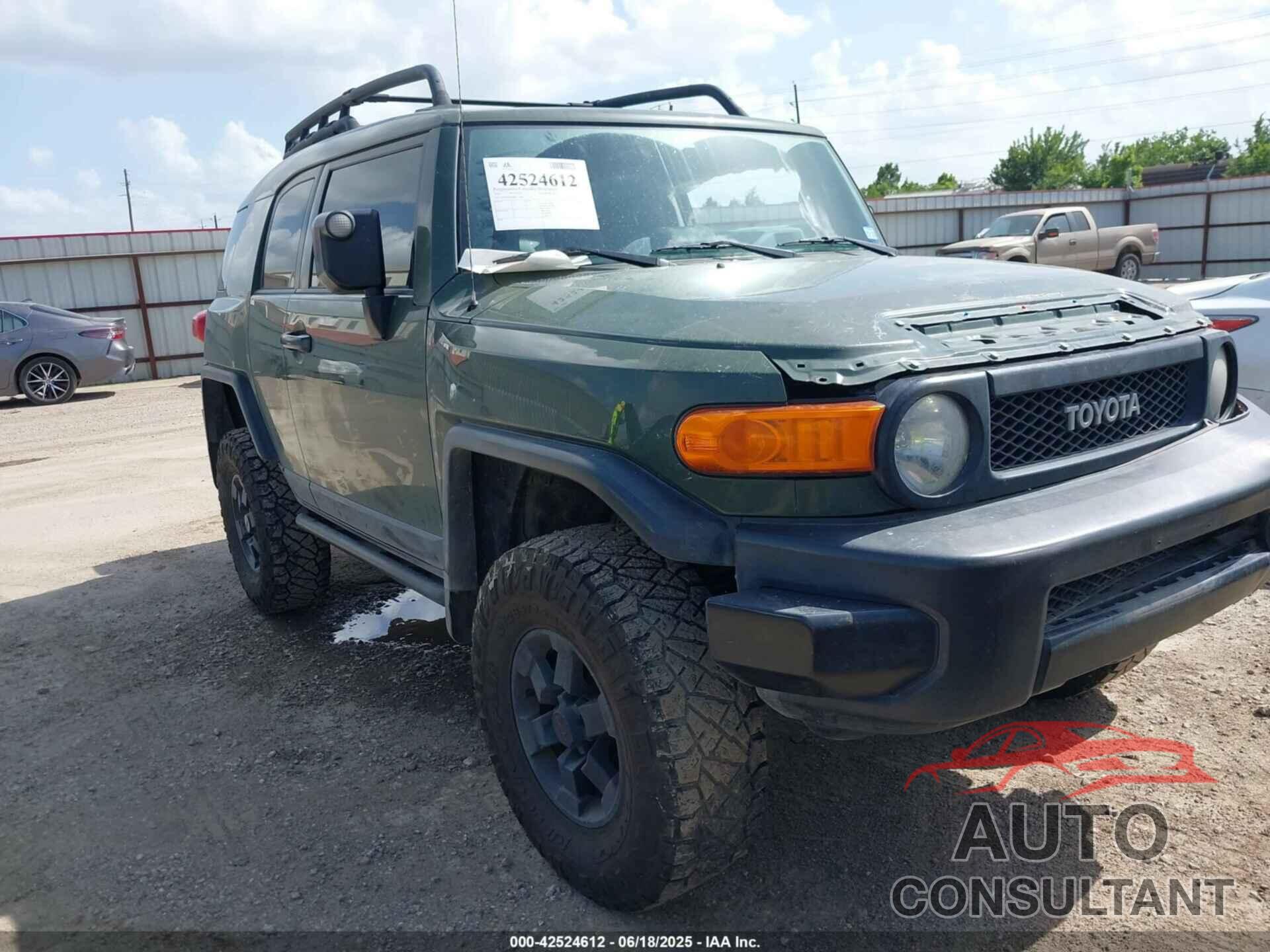 TOYOTA FJ CRUISER 2011 - JTEBU4BF8BK115681