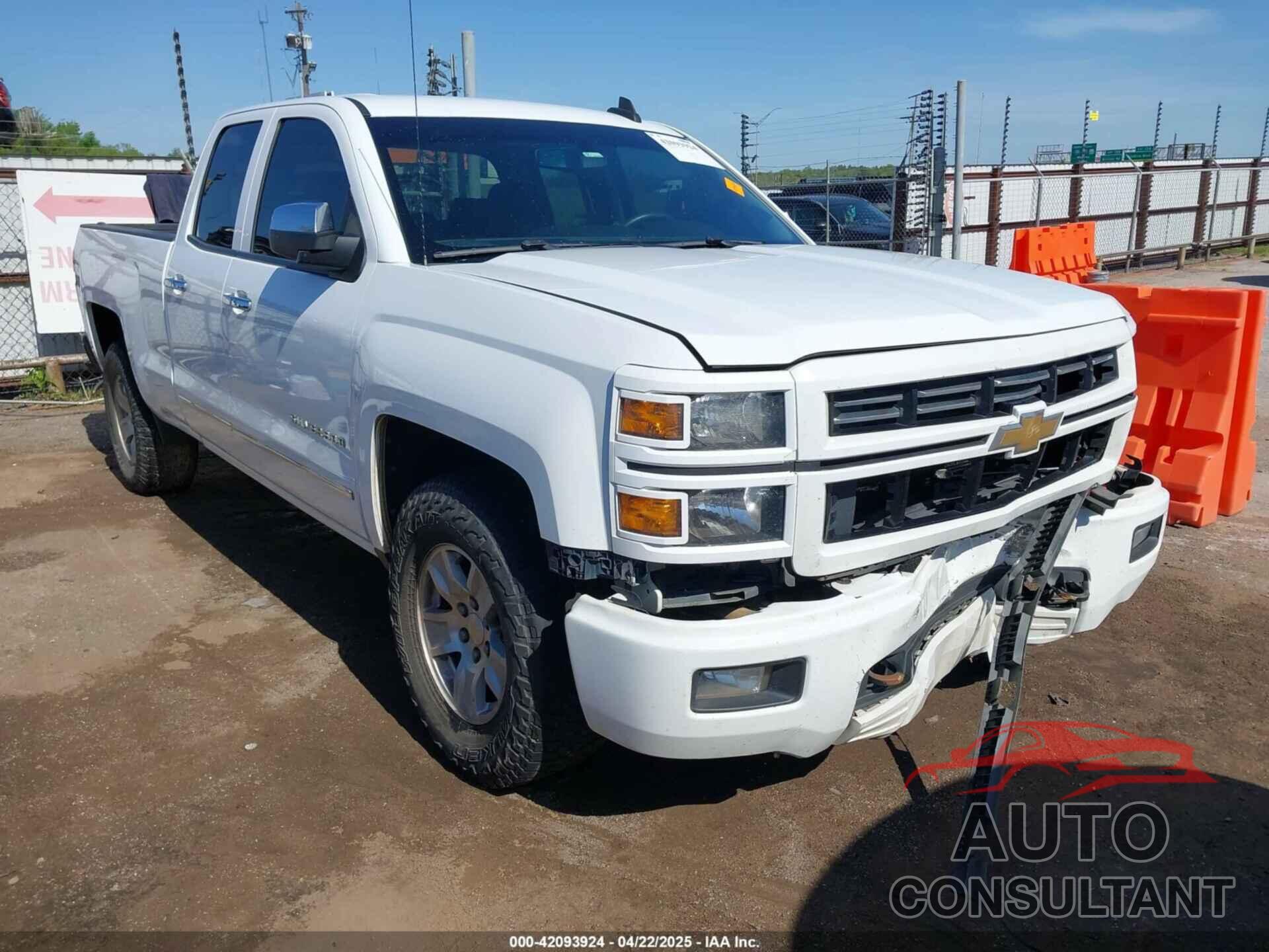 CHEVROLET SILVERADO 1500 2015 - 1GCRCREC9FZ311288