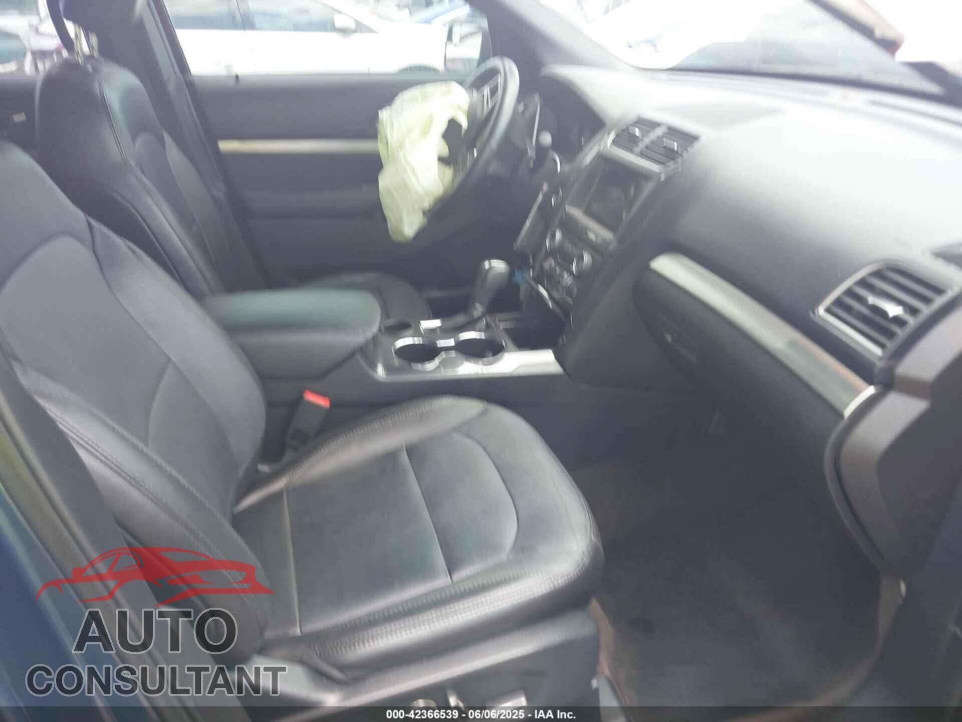 FORD EXPLORER 2018 - 1FM5K7D85JGB77656