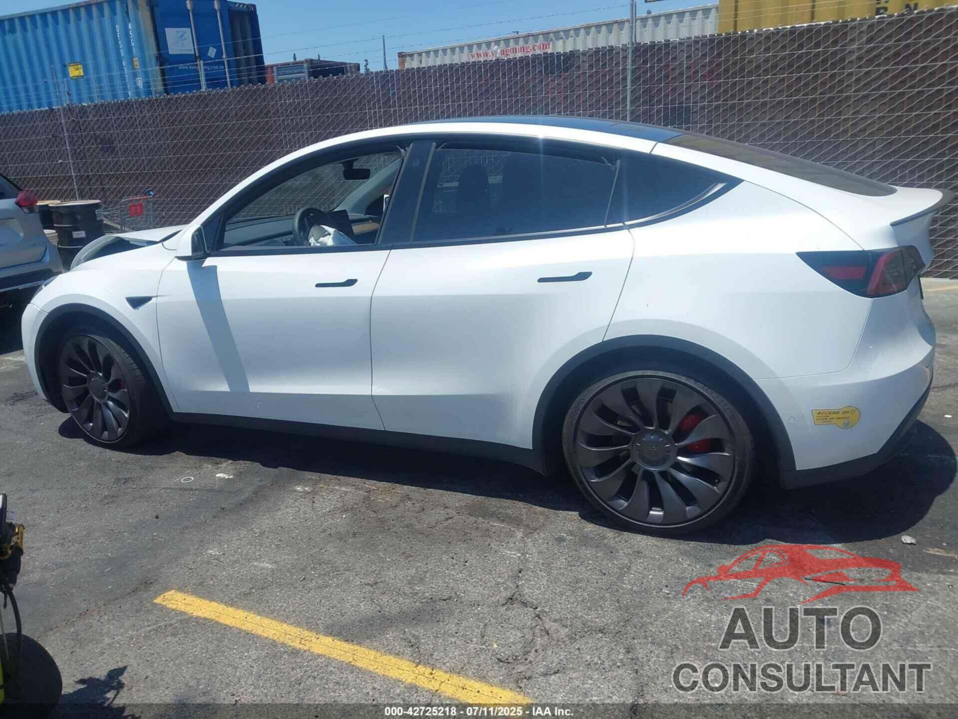 TESLA MODEL Y 2022 - 7SAYGDEFXNF486556