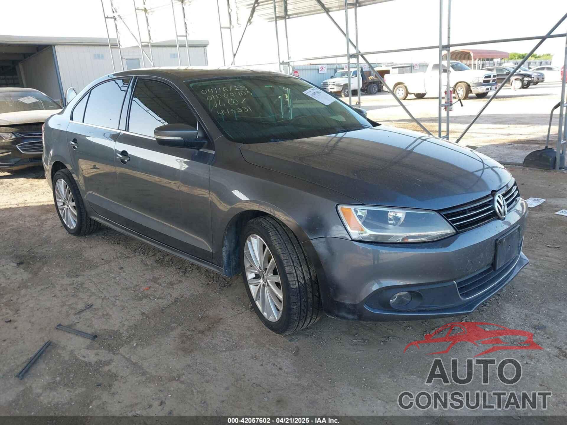 VOLKSWAGEN JETTA 2013 - 3VWLX7AJ6DM445531