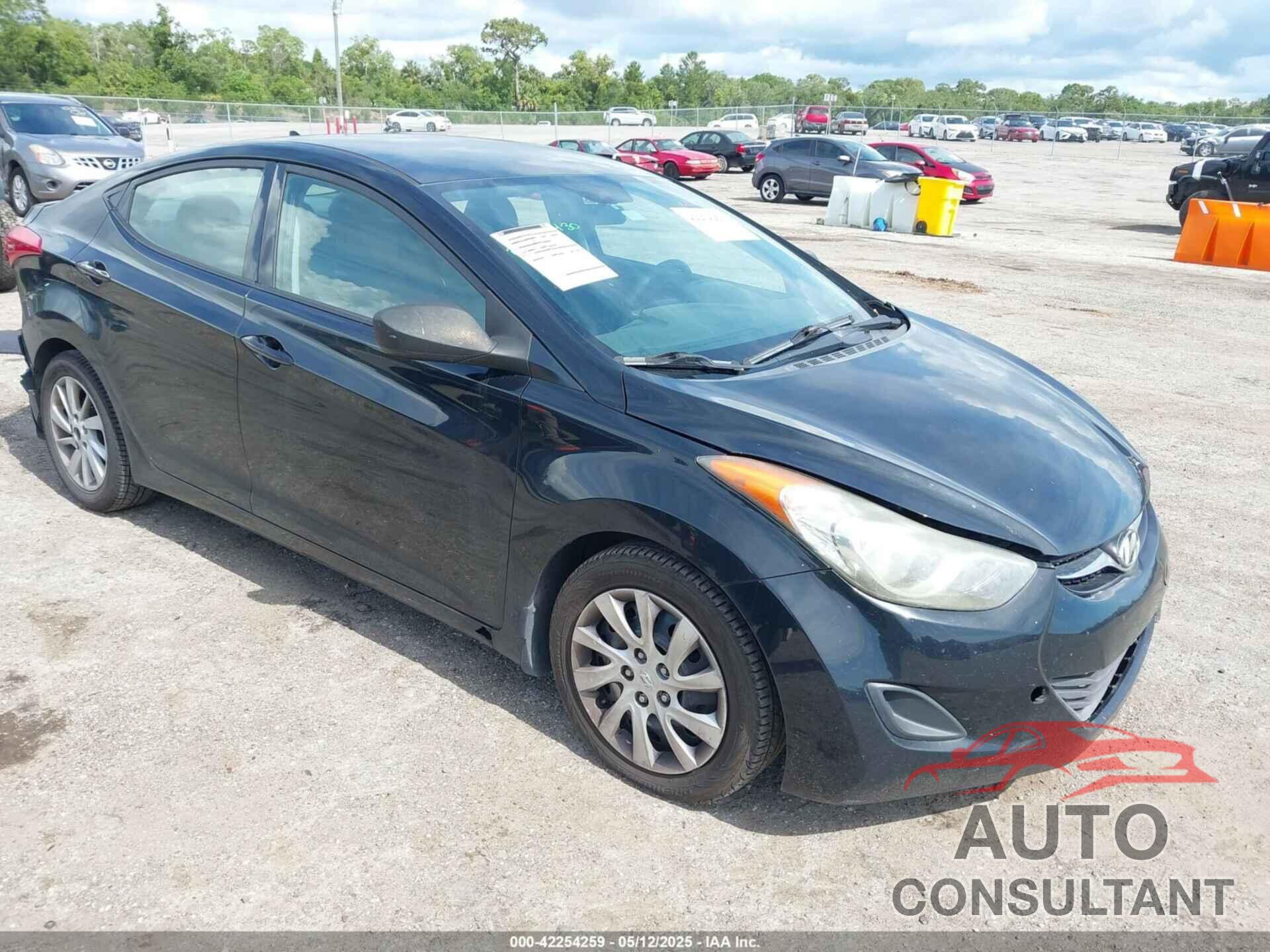 HYUNDAI ELANTRA 2013 - 5NPDH4AE5DH161500