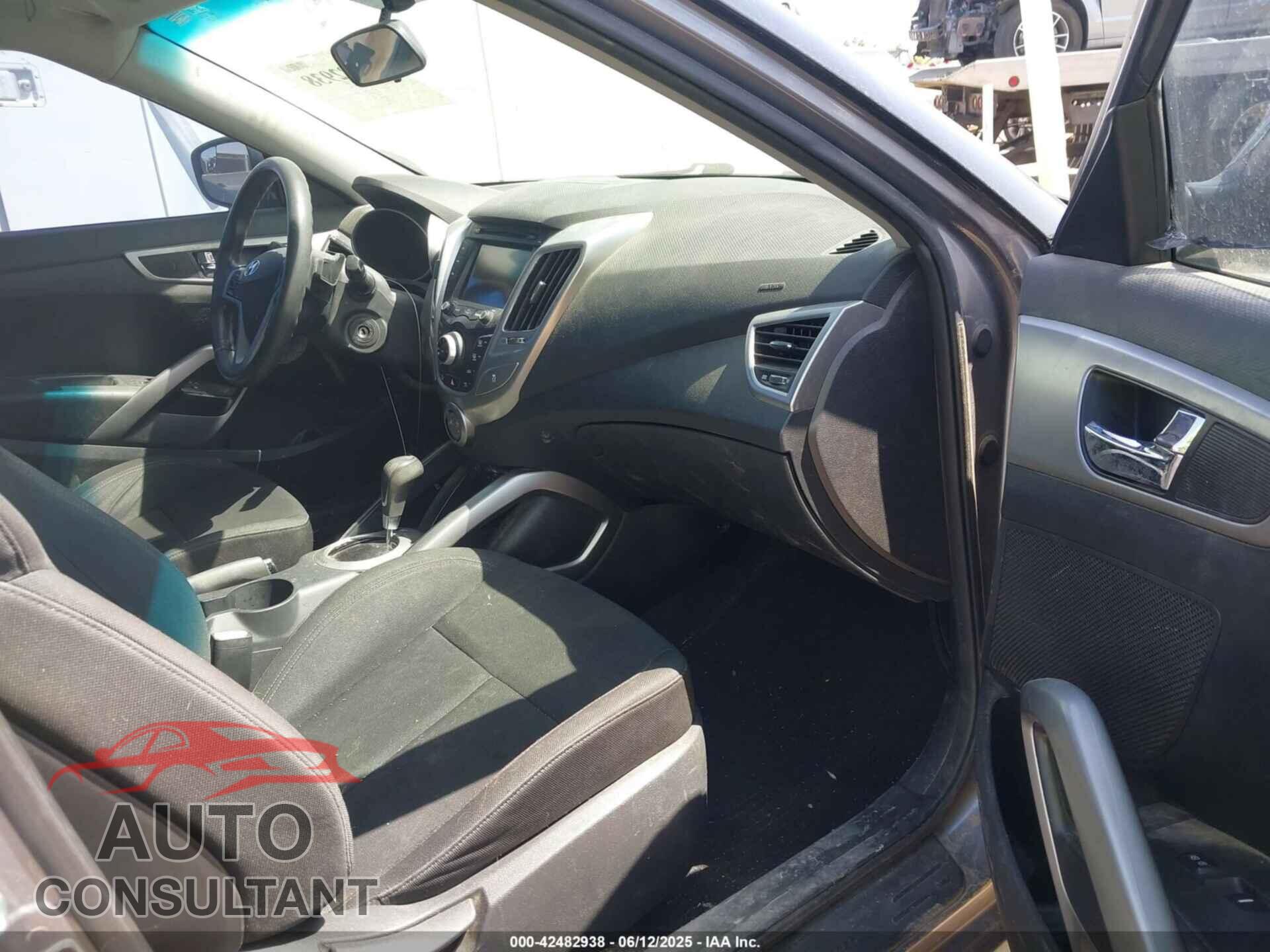 HYUNDAI VELOSTER 2015 - KMHTC6AD3FU237037