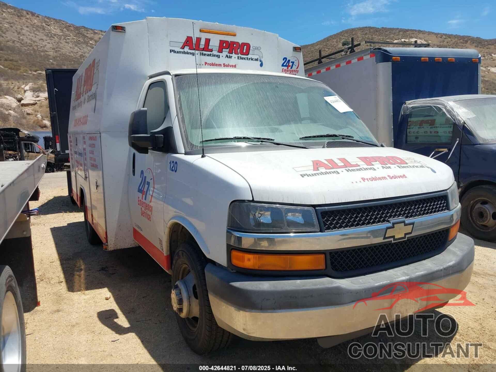 CHEVROLET EXPRESS CUTAWAY 2017 - 1GB3GRCG5H1150220