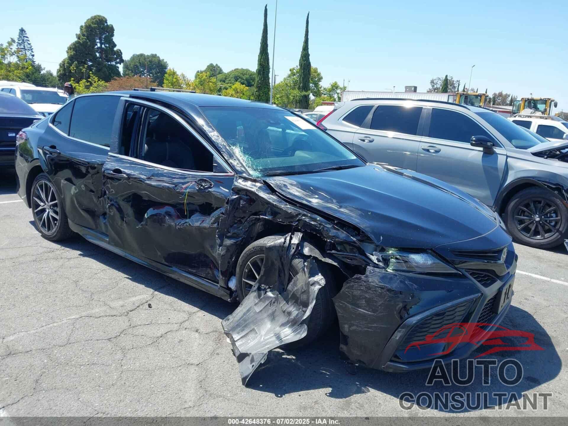 TOYOTA CAMRY 2022 - 4T1G11AK4NU674410