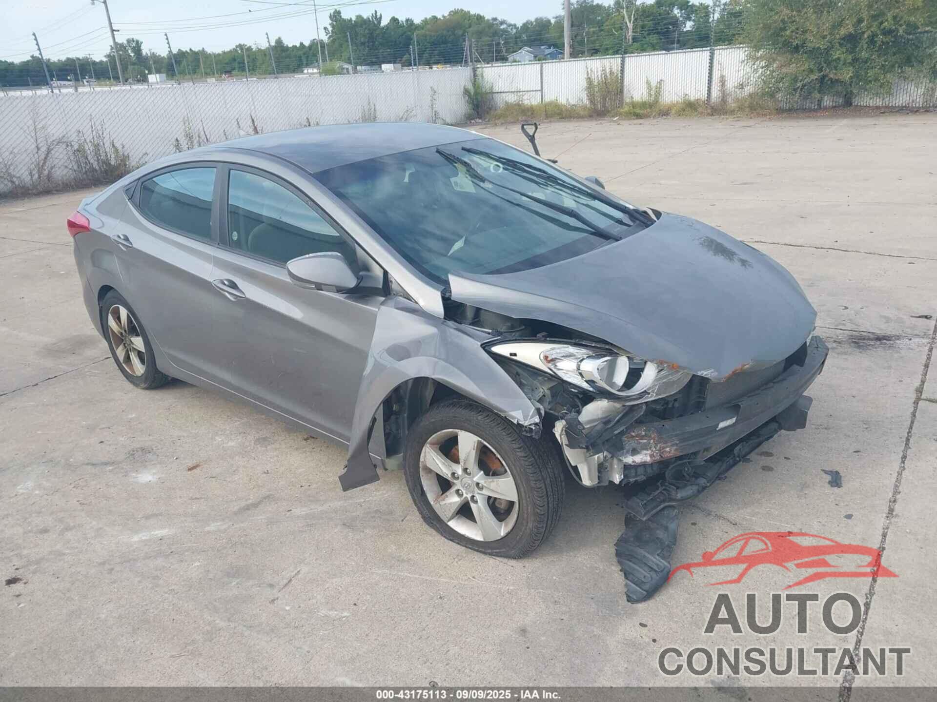 HYUNDAI ELANTRA 2013 - 5NPDH4AE3DH257612