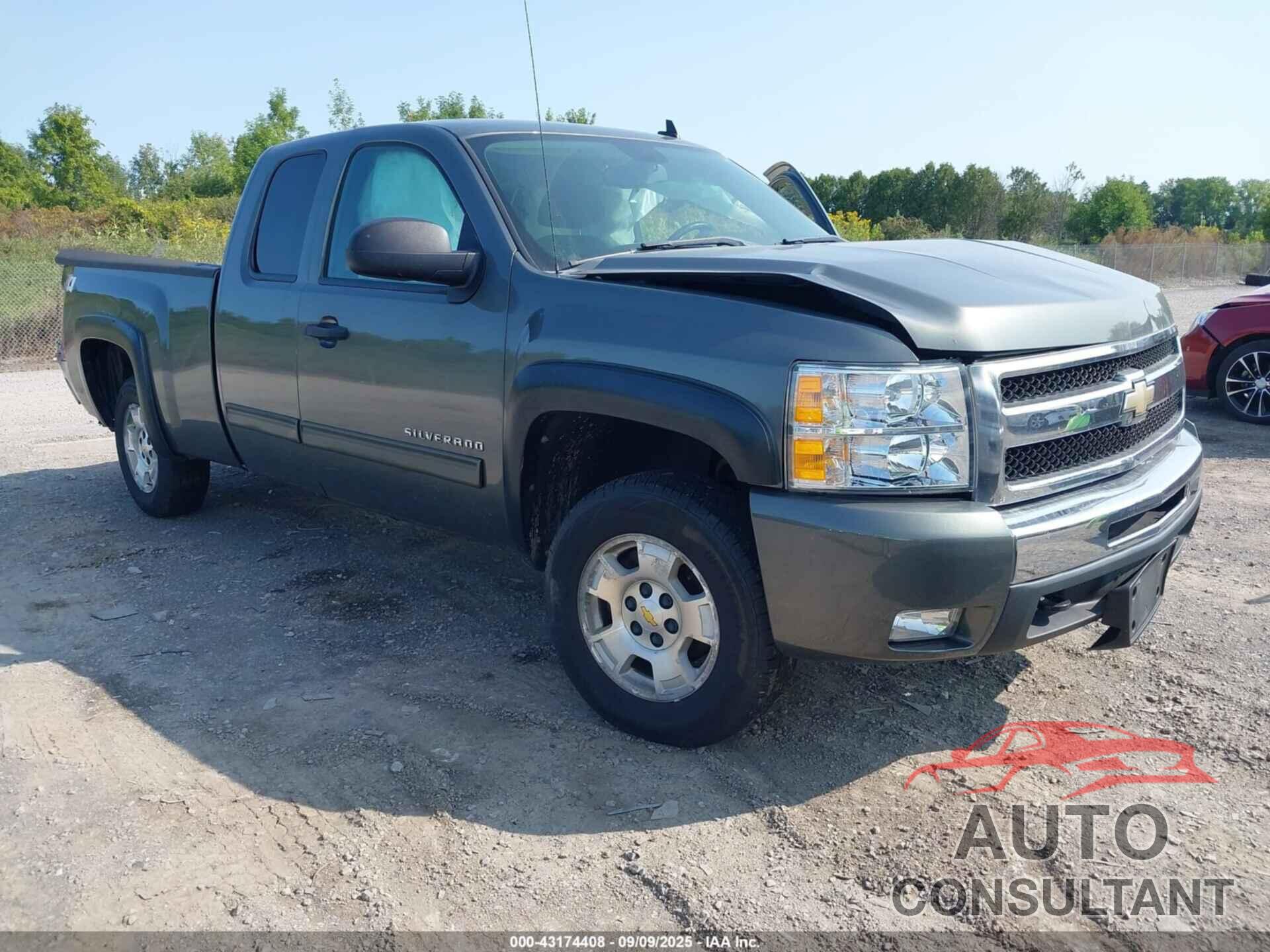 CHEVROLET SILVERADO 1500 2011 - 1GCRKSE35BZ105342