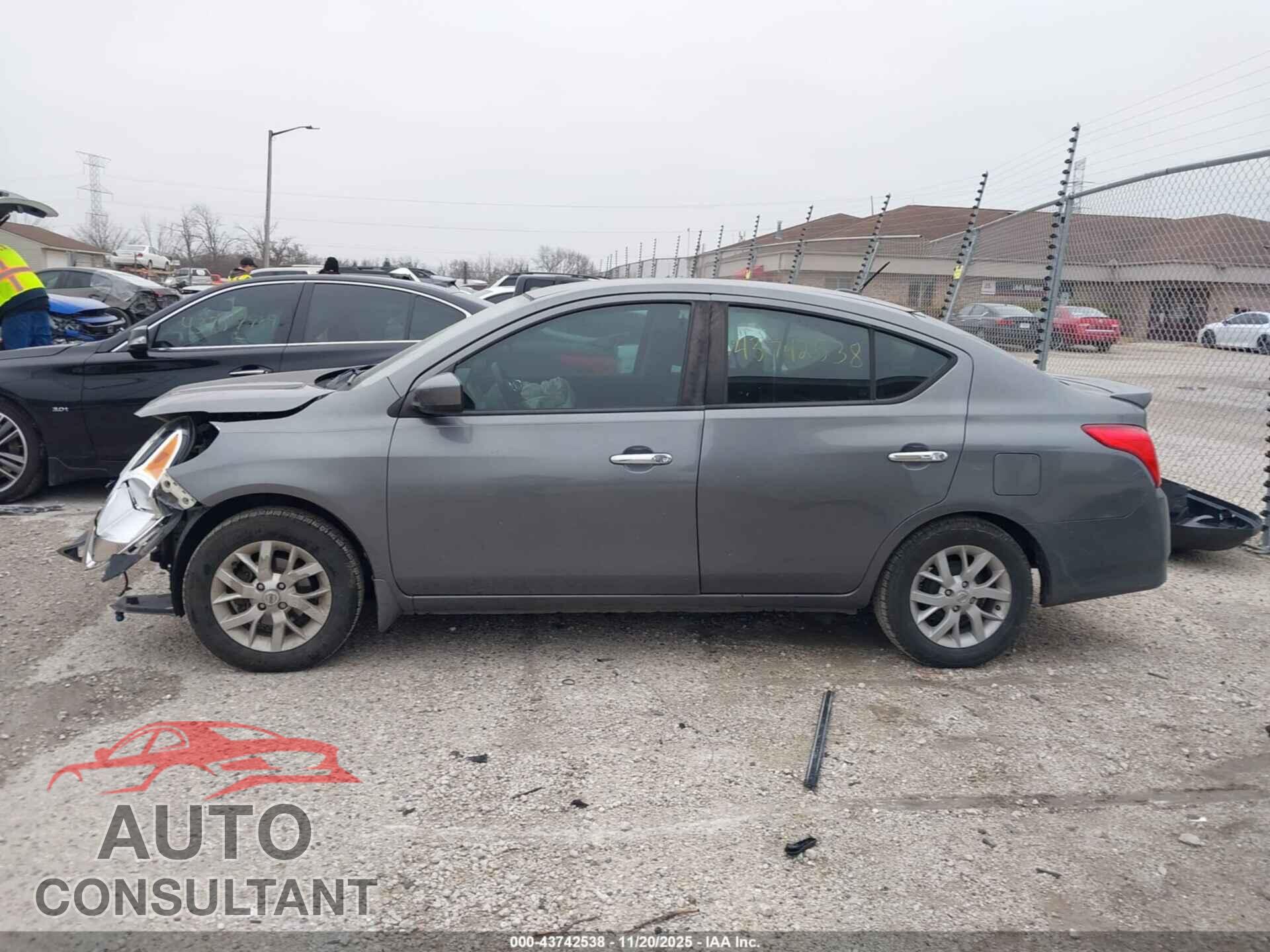 NISSAN VERSA 2017 - 3N1CN7AP3HL822361